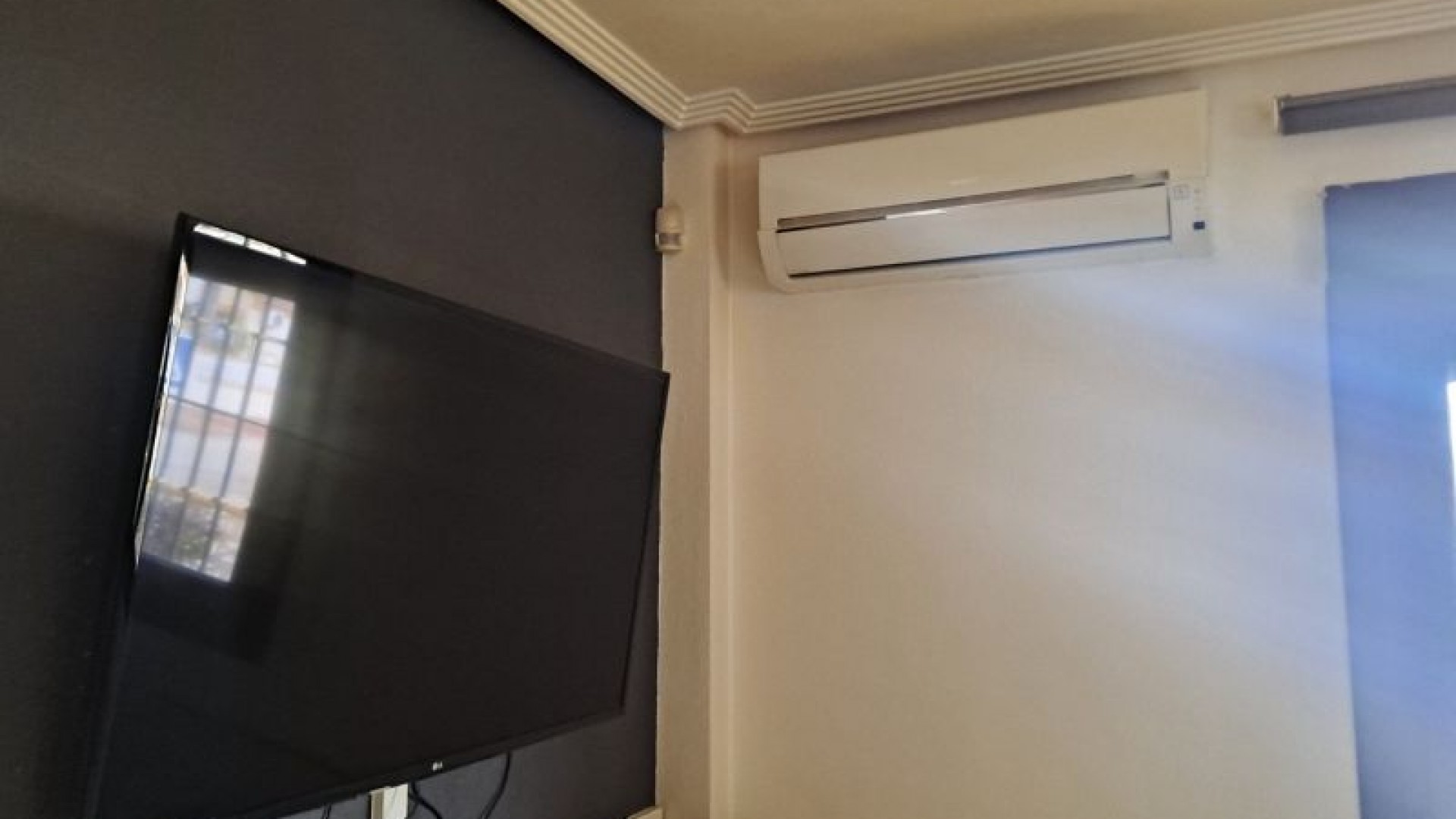 Resale - Freistehende Villa -
Hondón de las Nieves