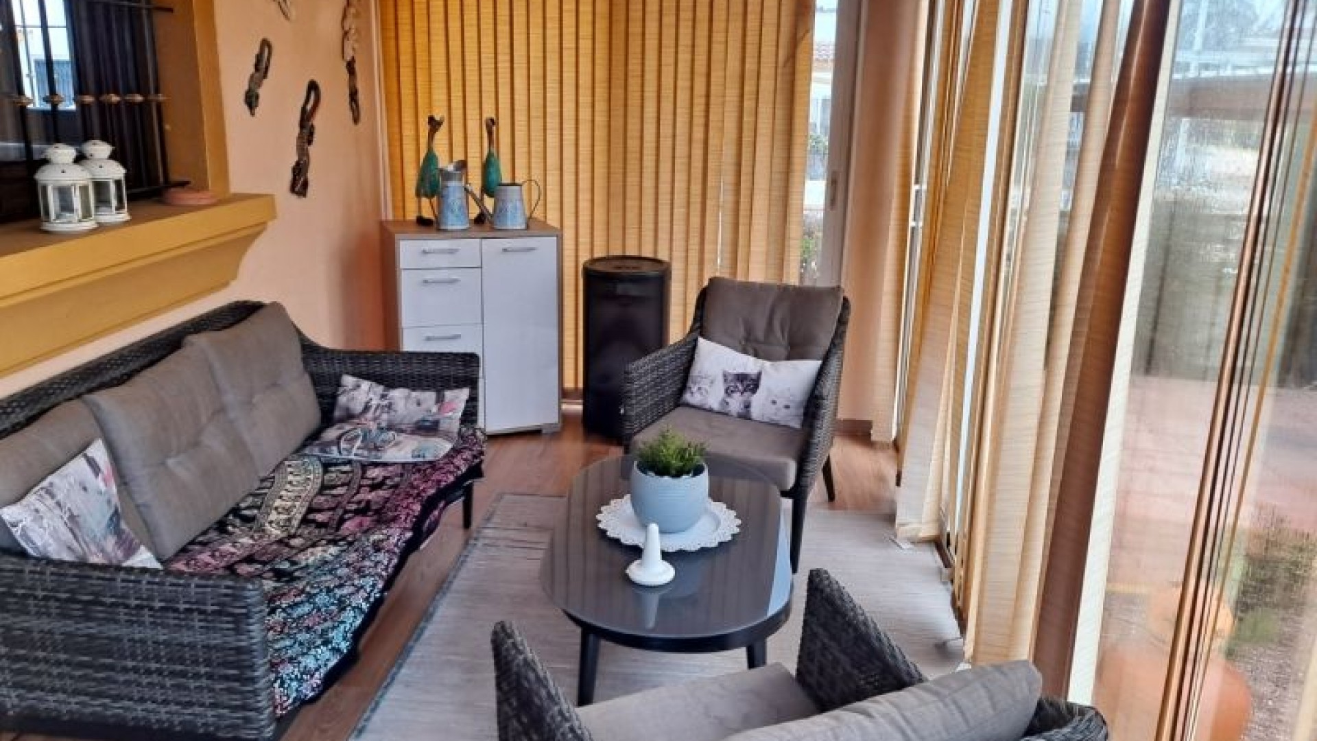 Resale - Freistehende Villa -
Hondón de las Nieves