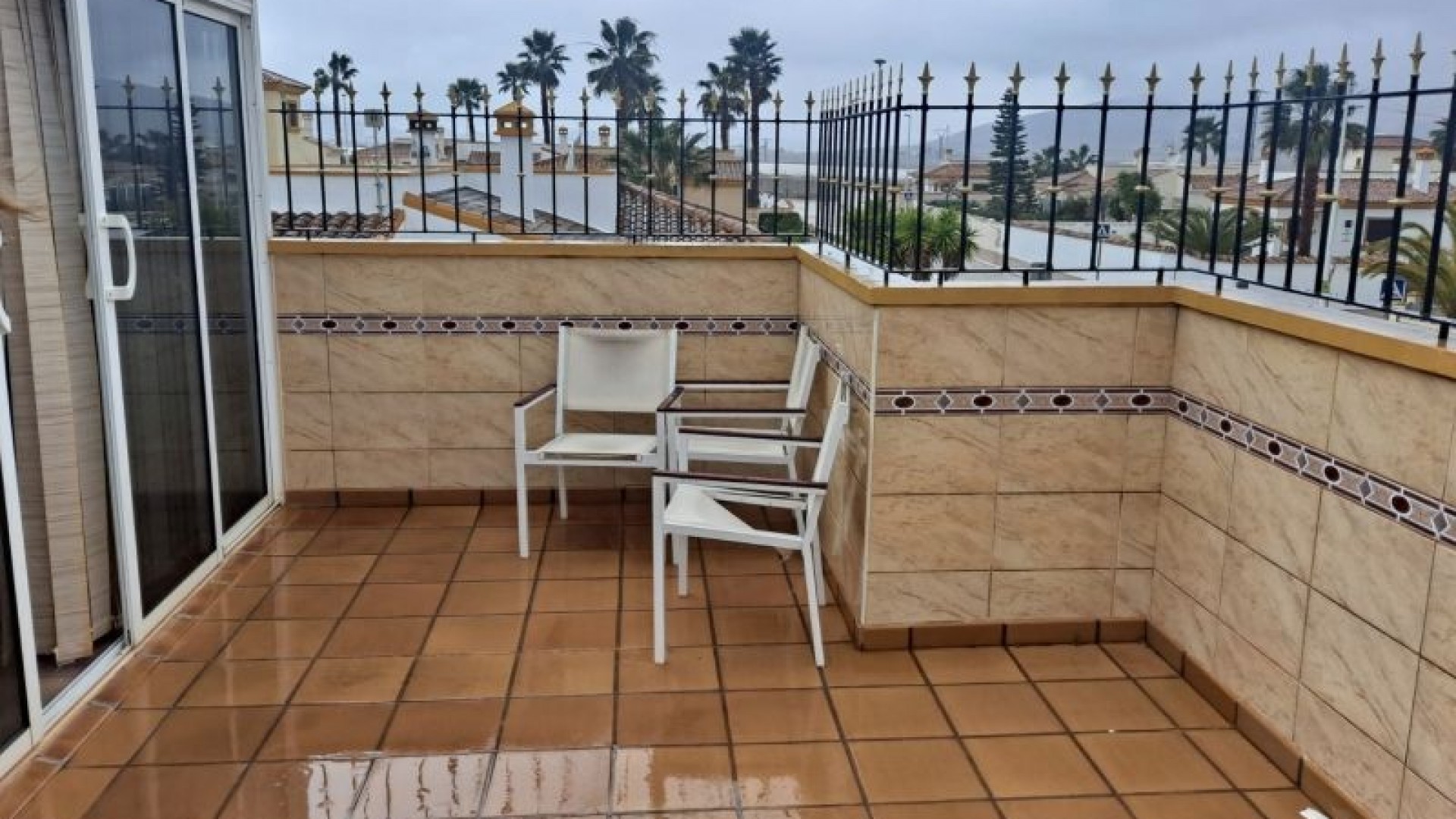 Resale - Freistehende Villa -
Hondón de las Nieves