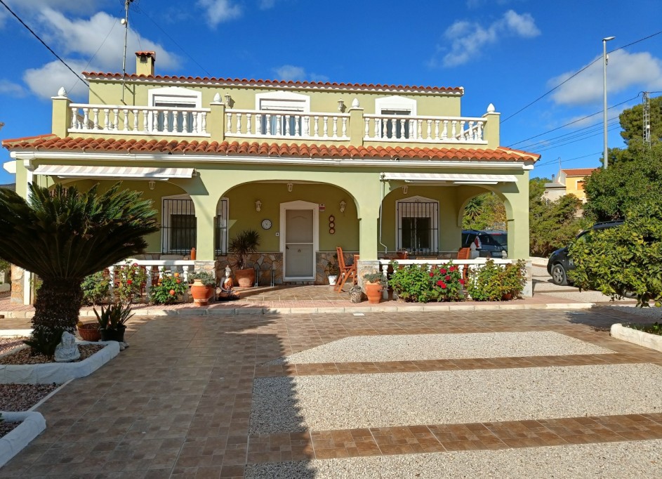Resale - Freistehende Villa -
Hondón de los Fráiles