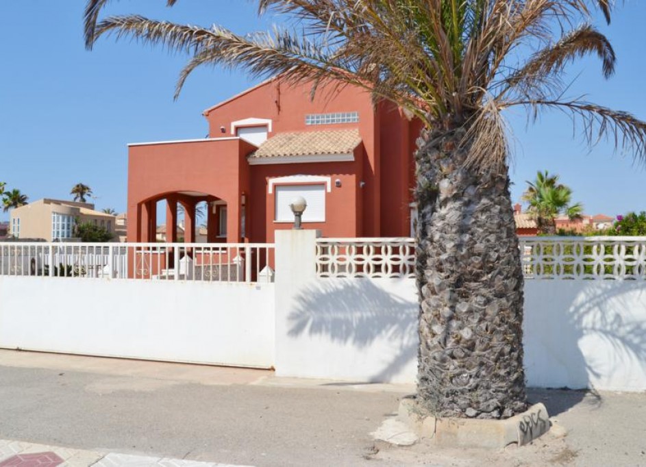 Resale - Freistehende Villa -
La Manga del Mar Menor - La Manga