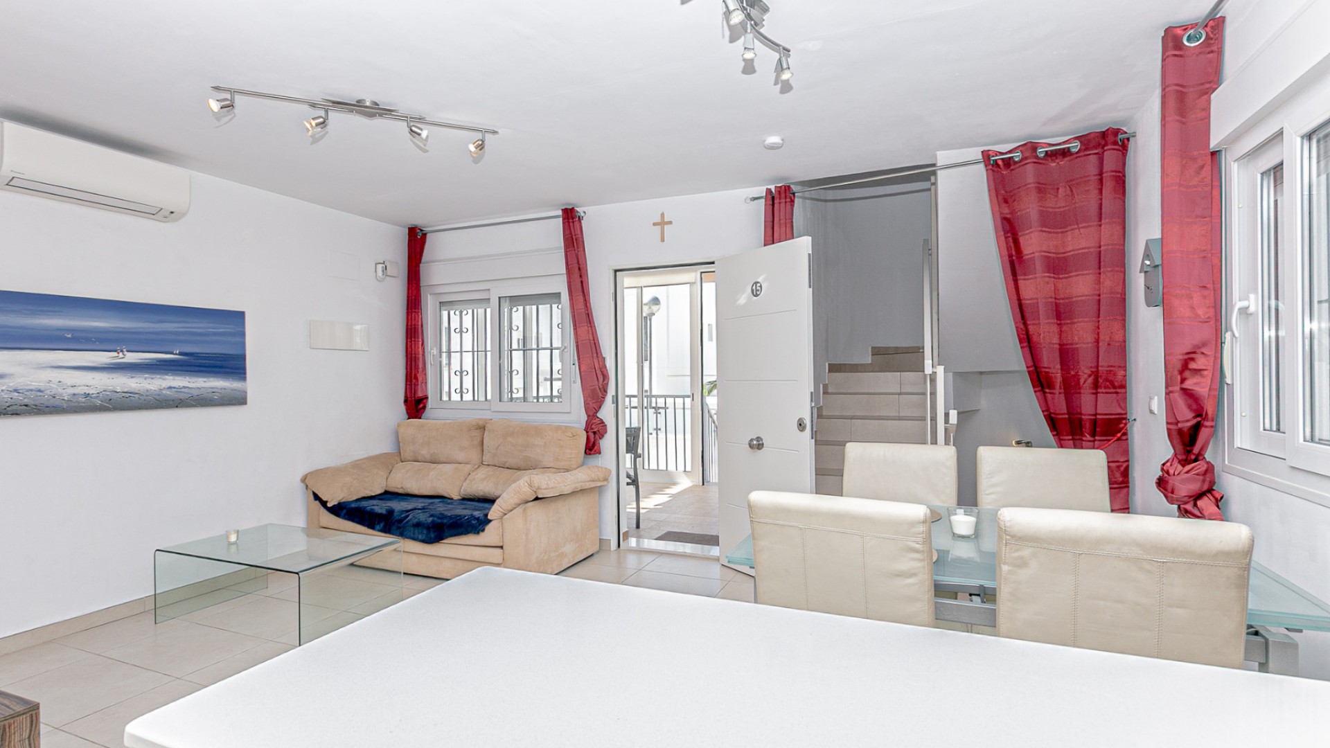 Resale - Freistehende Villa -
La Marina