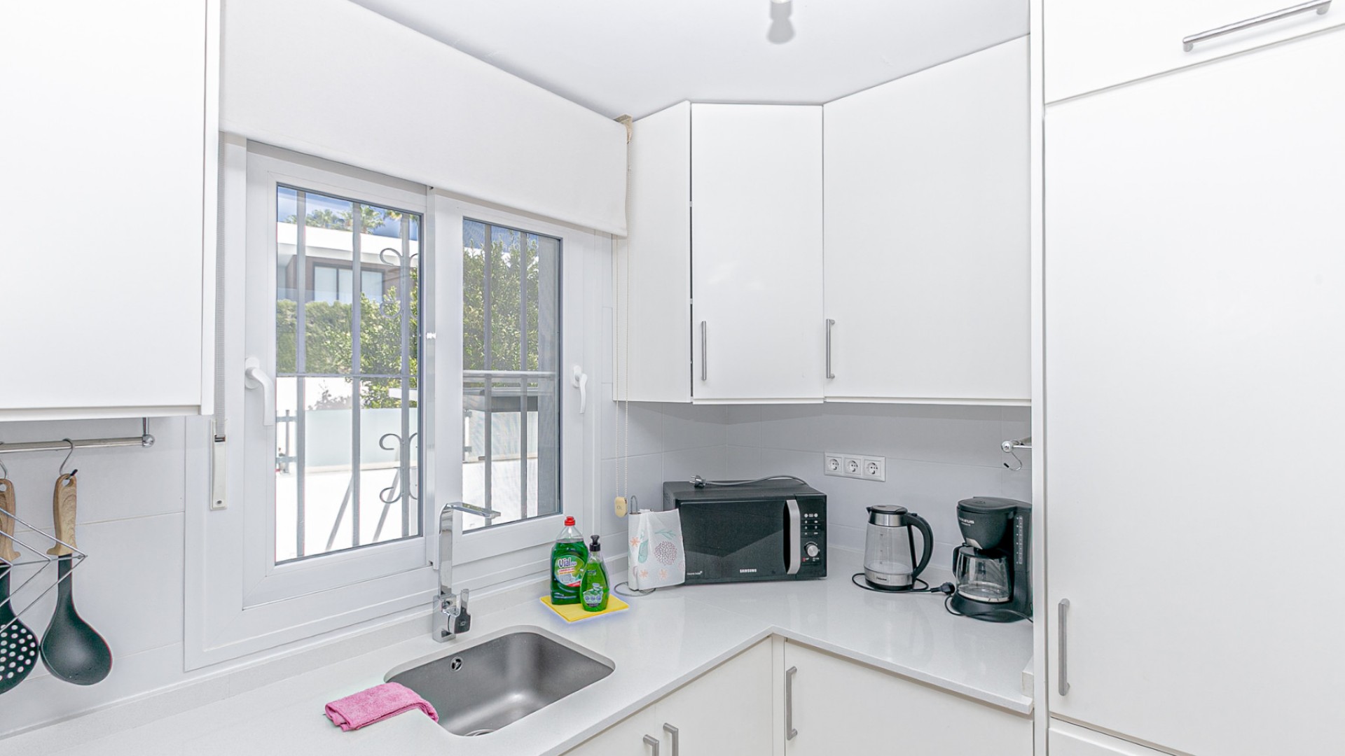 Resale - Freistehende Villa -
La Marina