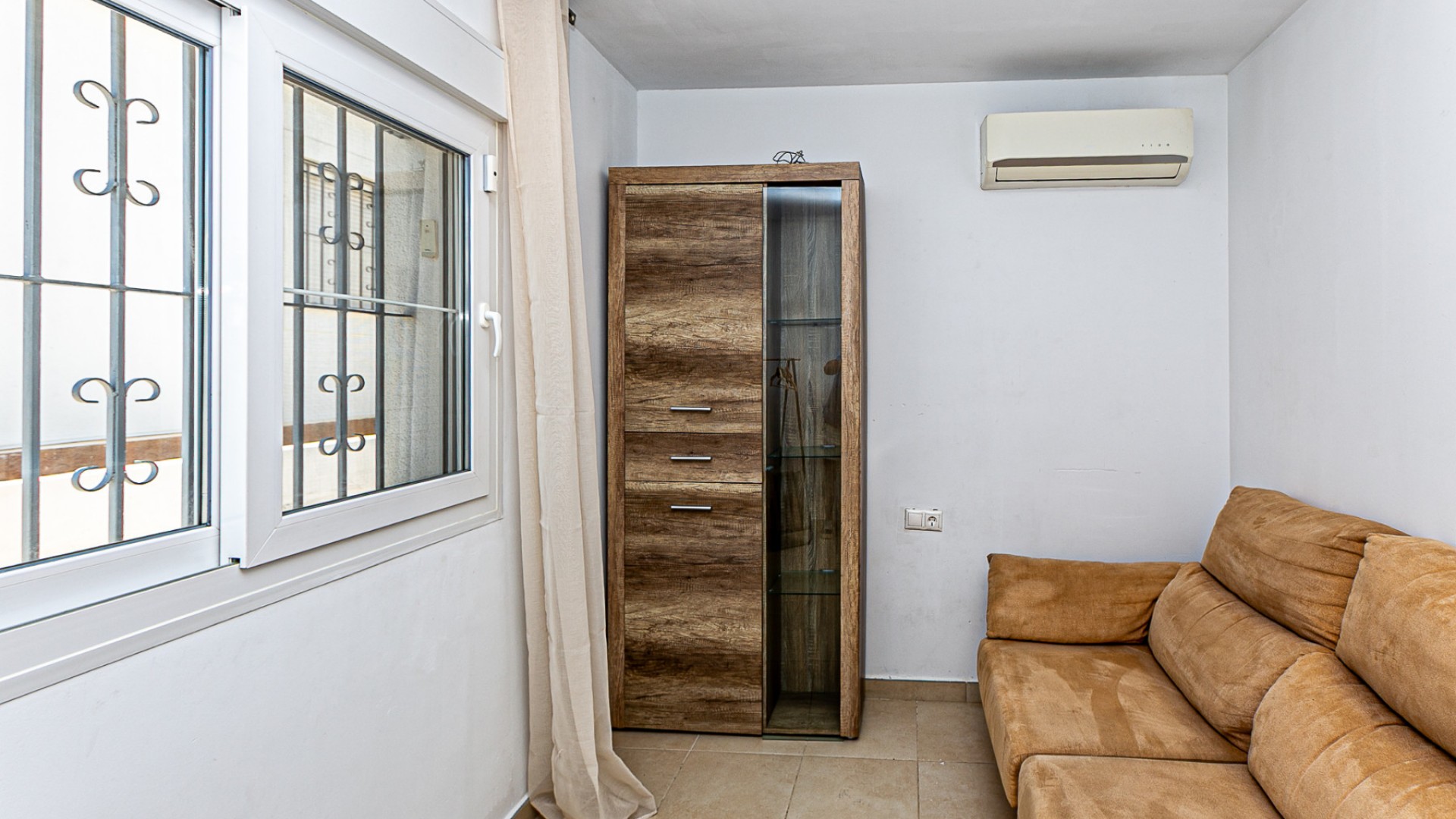 Resale - Freistehende Villa -
La Marina