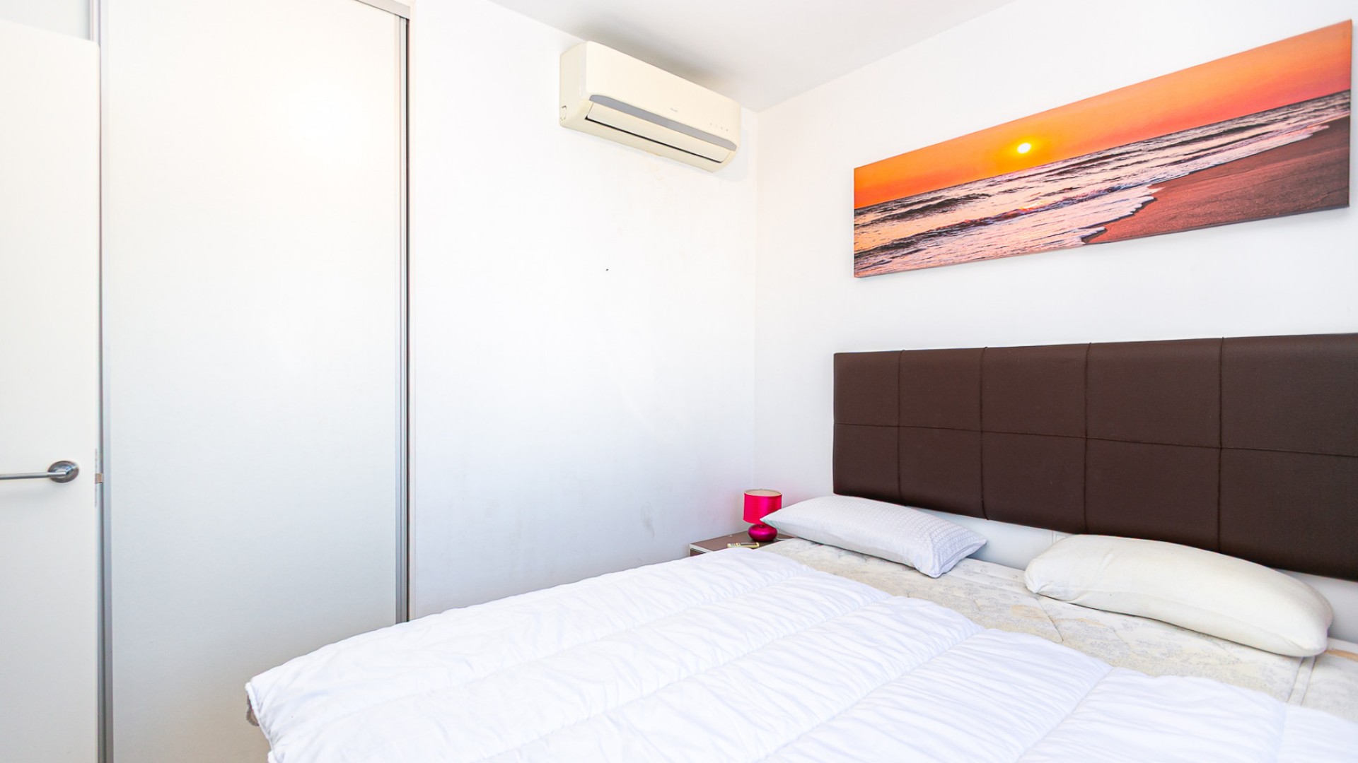 Resale - Freistehende Villa -
La Marina