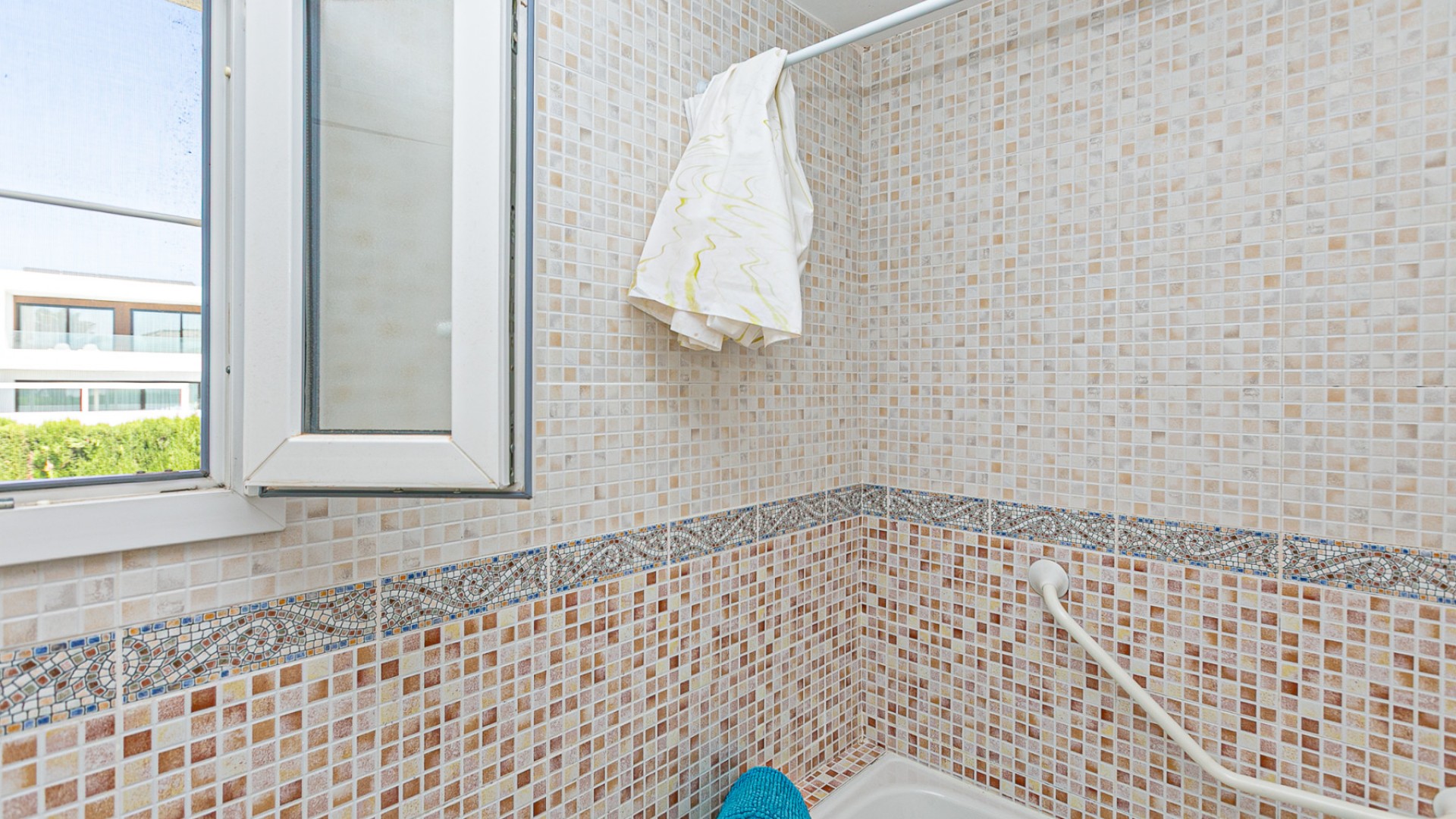 Resale - Freistehende Villa -
La Marina