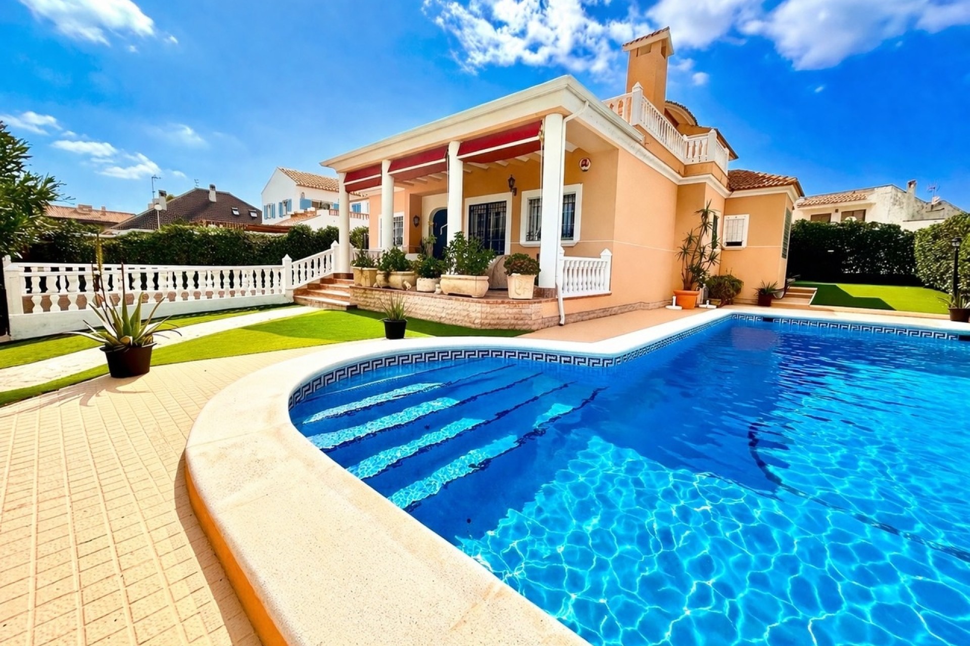 Resale - Freistehende Villa -
La Mata - Costa Blanca