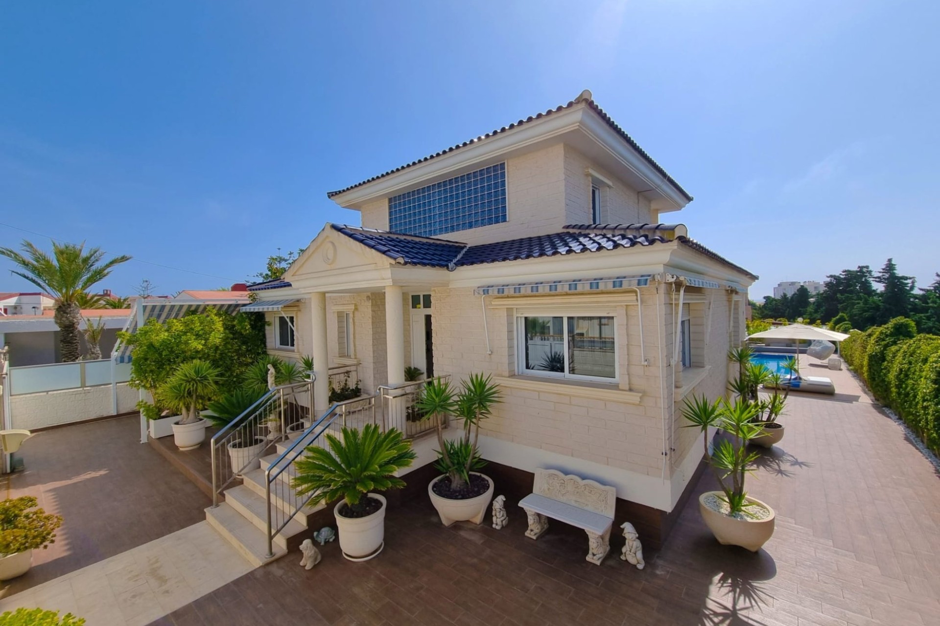 Resale - Freistehende Villa -
La Mata