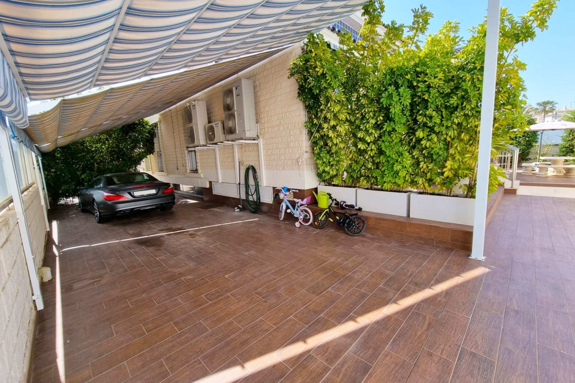 Resale - Freistehende Villa -
La Mata