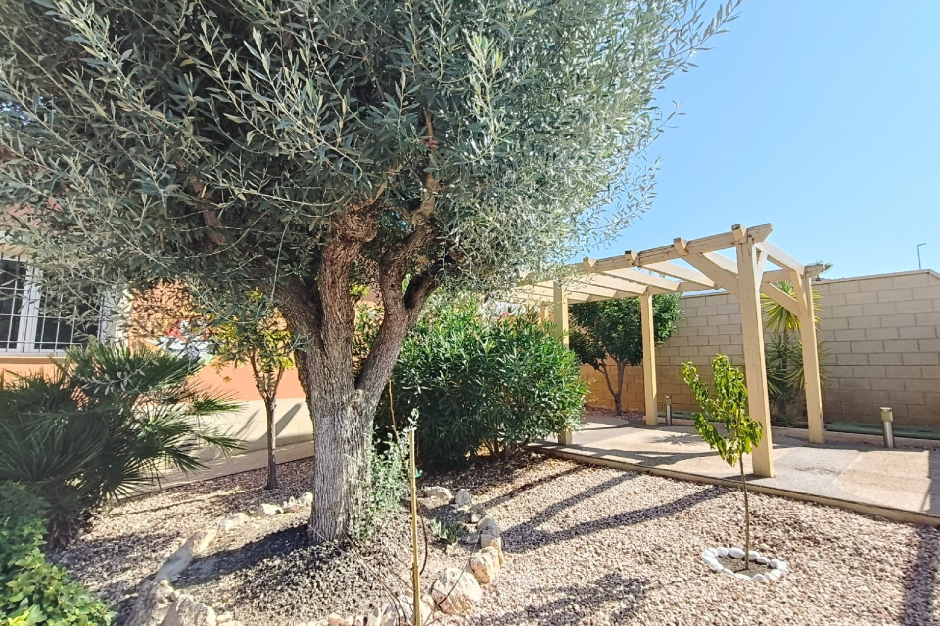 Resale - Freistehende Villa -
La Romana - Inland