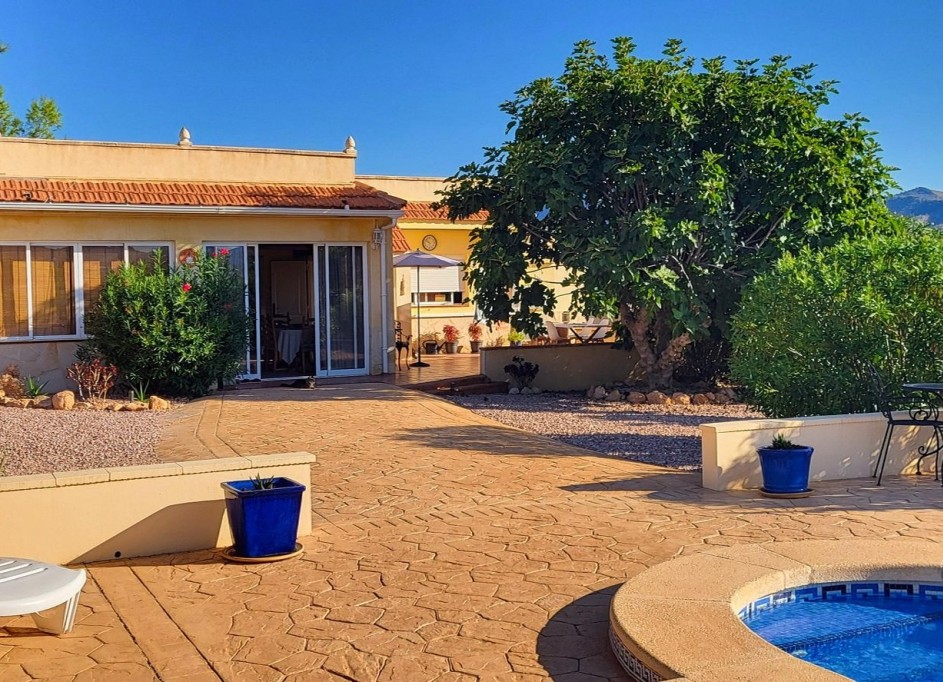 Resale - Freistehende Villa -
La Romana