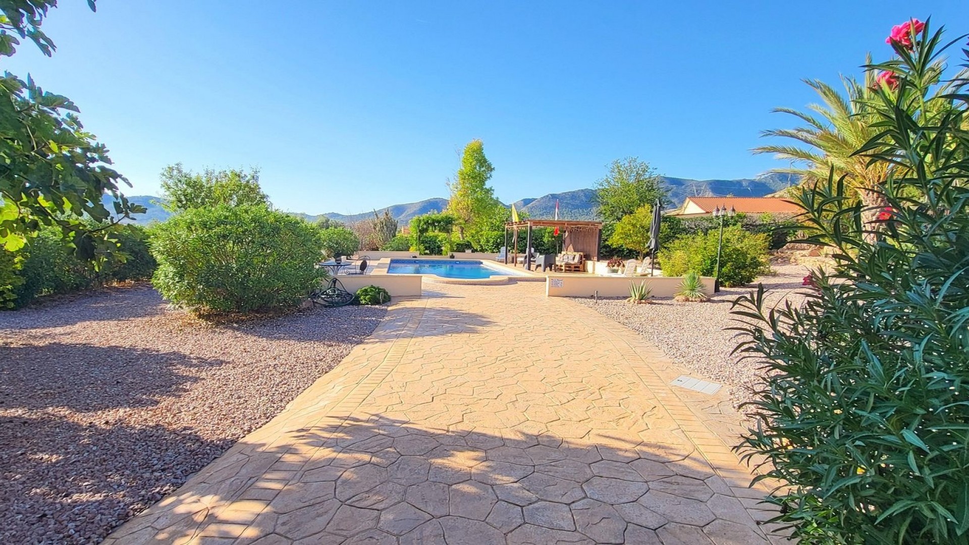 Resale - Freistehende Villa -
La Romana