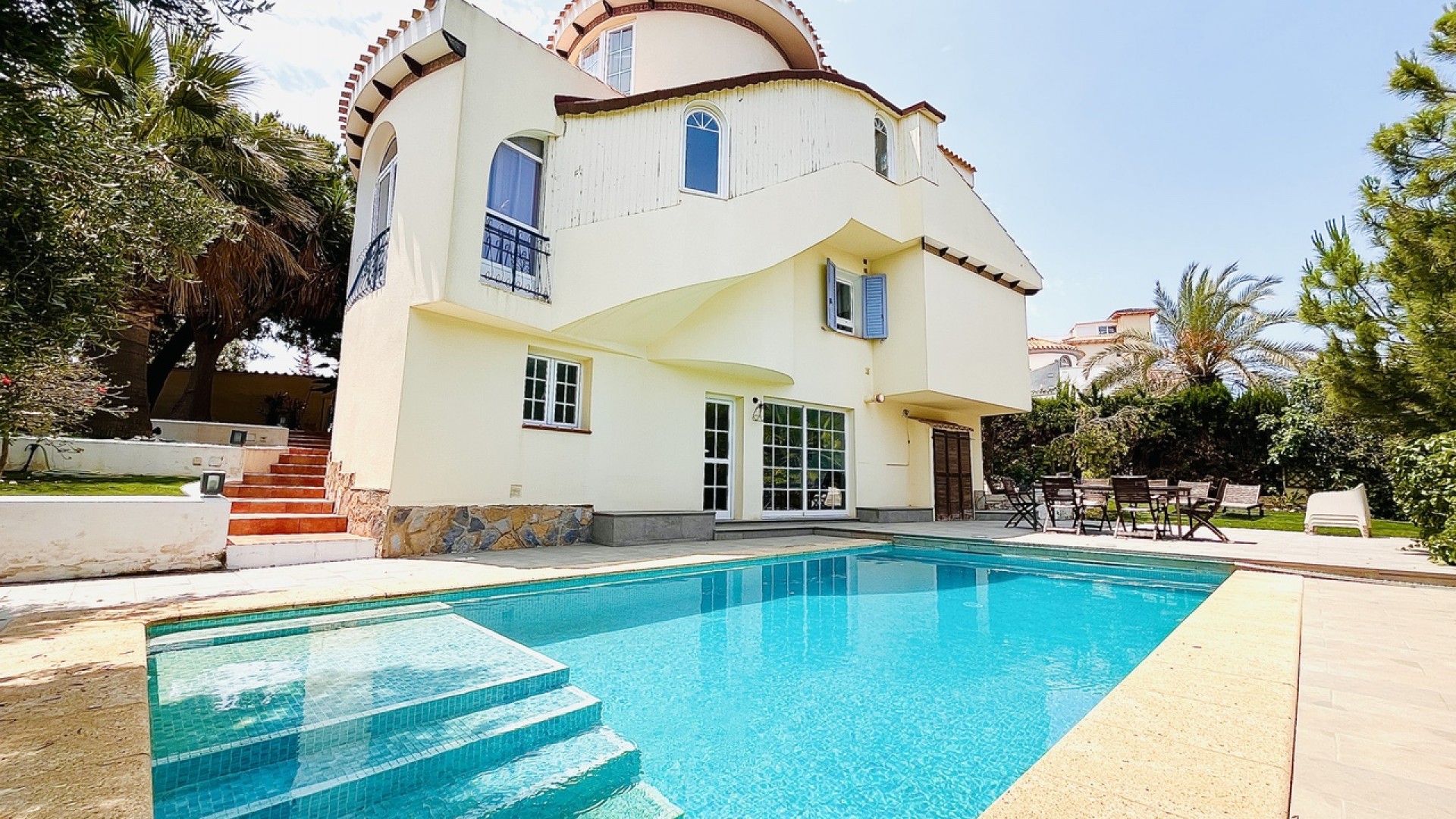 Resale - Freistehende Villa -
La Zenia