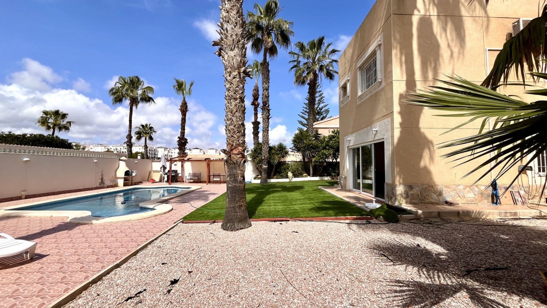 Resale - Freistehende Villa -
La Zenia