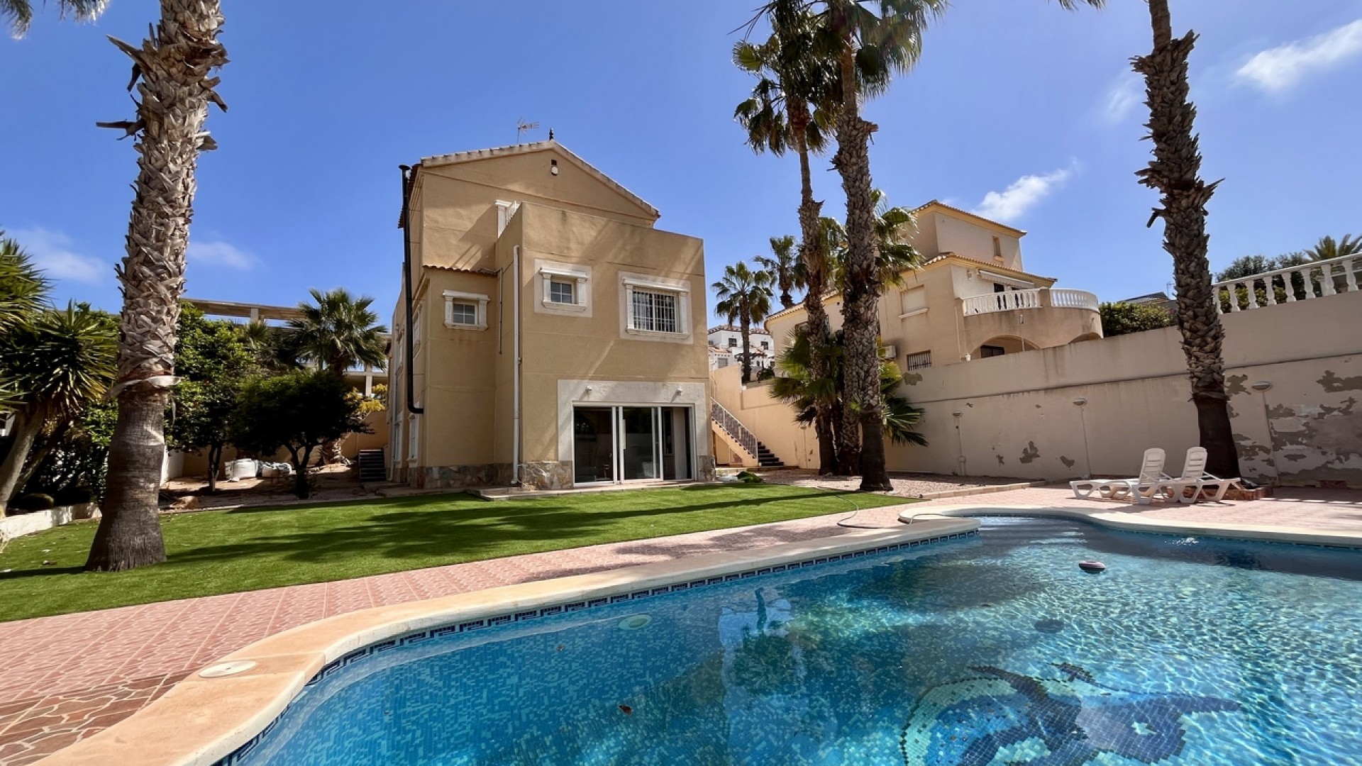Resale - Freistehende Villa -
La Zenia