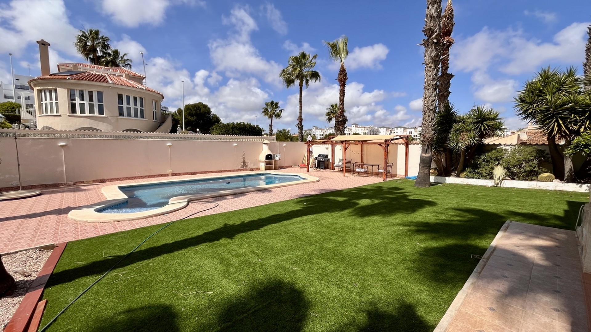 Resale - Freistehende Villa -
La Zenia