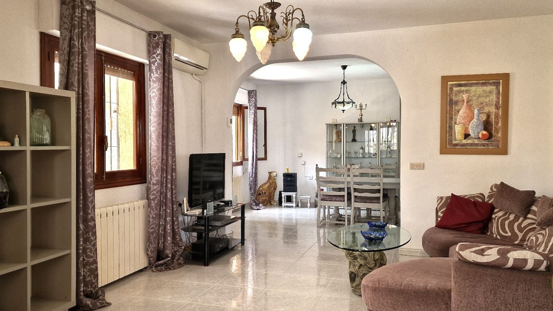 Resale - Freistehende Villa -
Las Filipinas