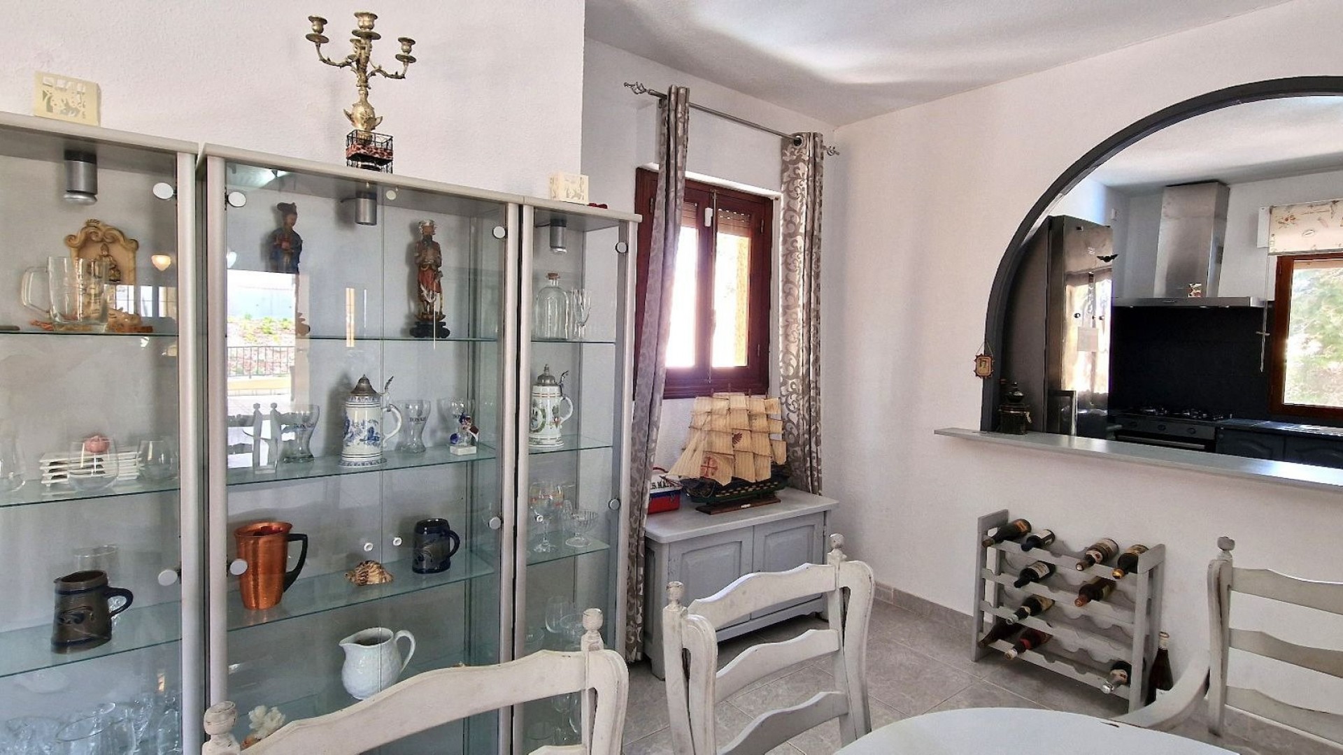 Resale - Freistehende Villa -
Las Filipinas