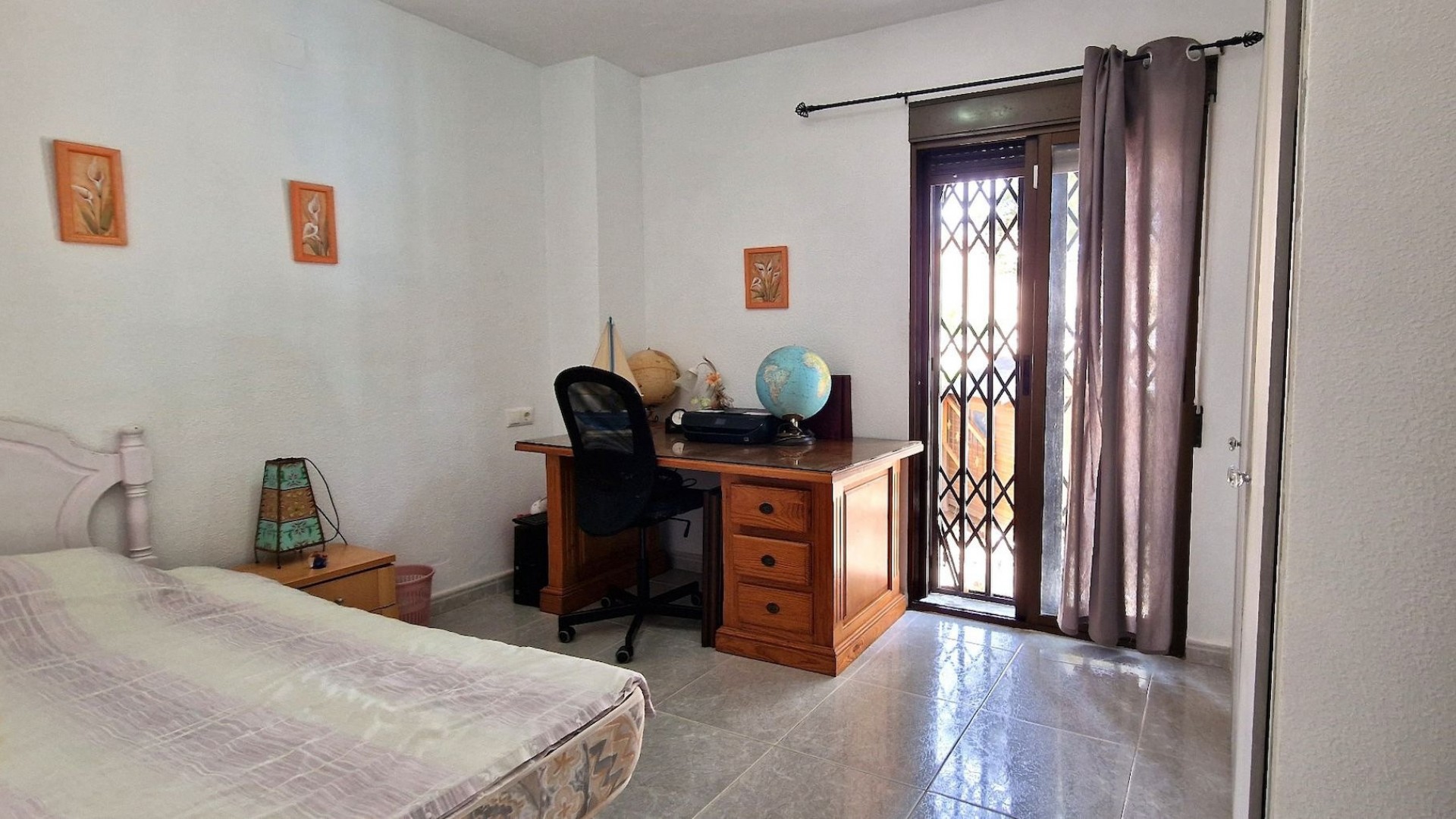 Resale - Freistehende Villa -
Las Filipinas