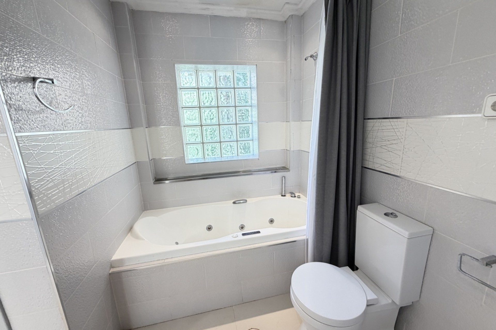Resale - Freistehende Villa -
Las Ramblas Golf