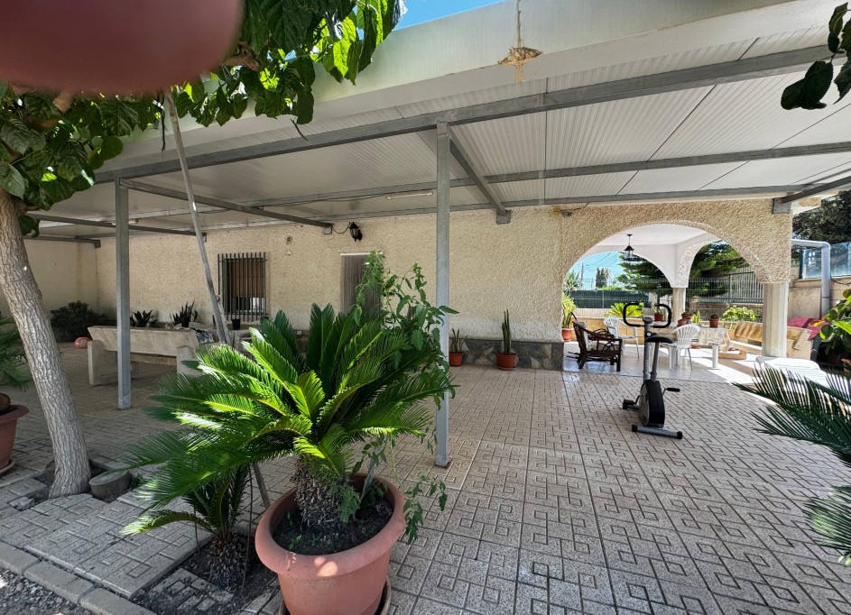 Resale - Freistehende Villa -
Los Alcazares