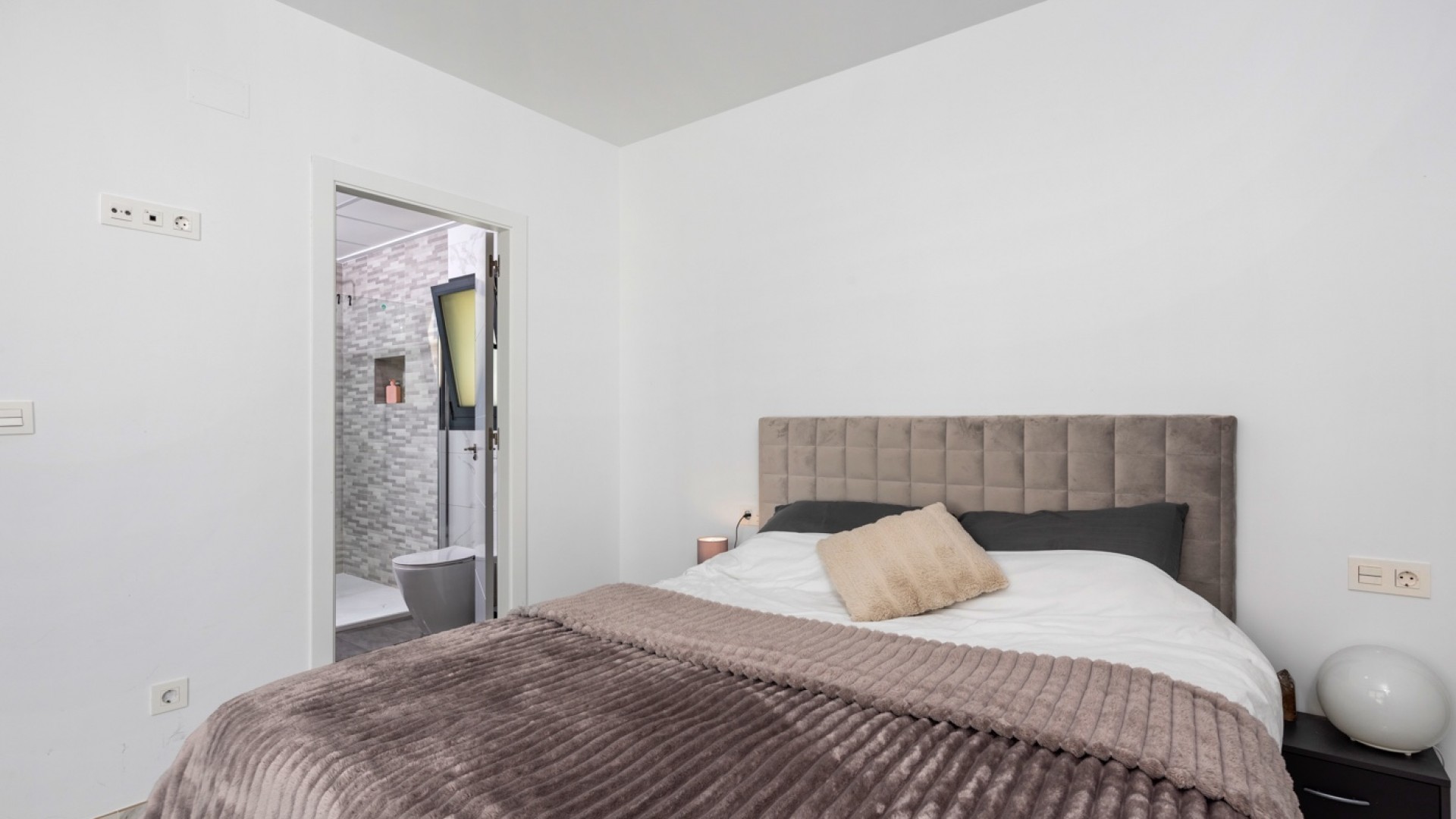 Resale - Freistehende Villa -
Los Montesinos - La Herada