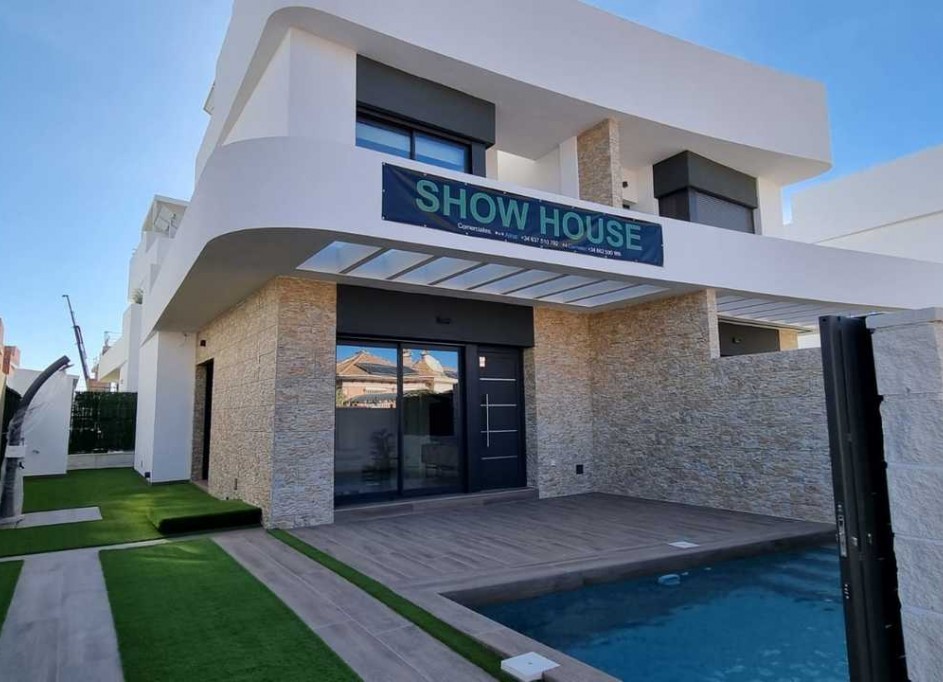 Resale - Freistehende Villa -
Los Montesinos