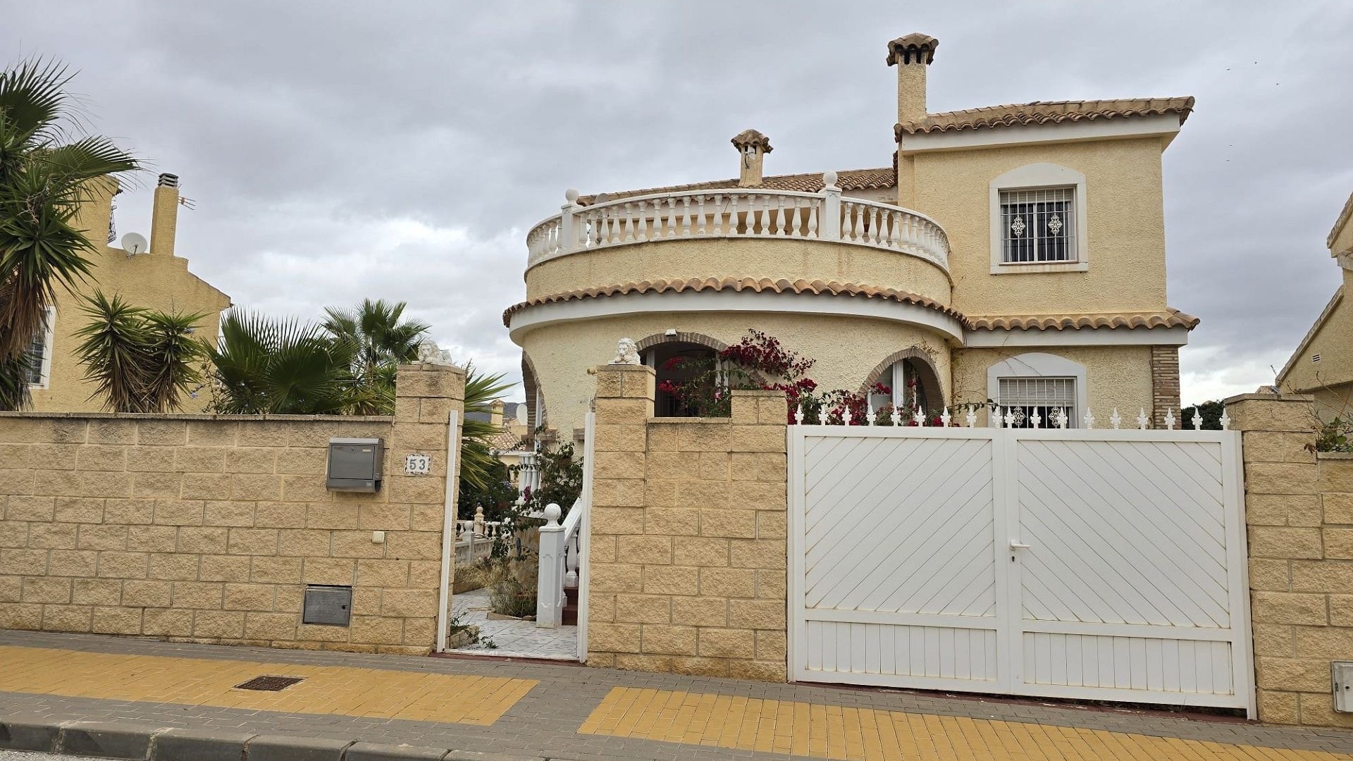 Resale - Freistehende Villa -
Monforte del Cid