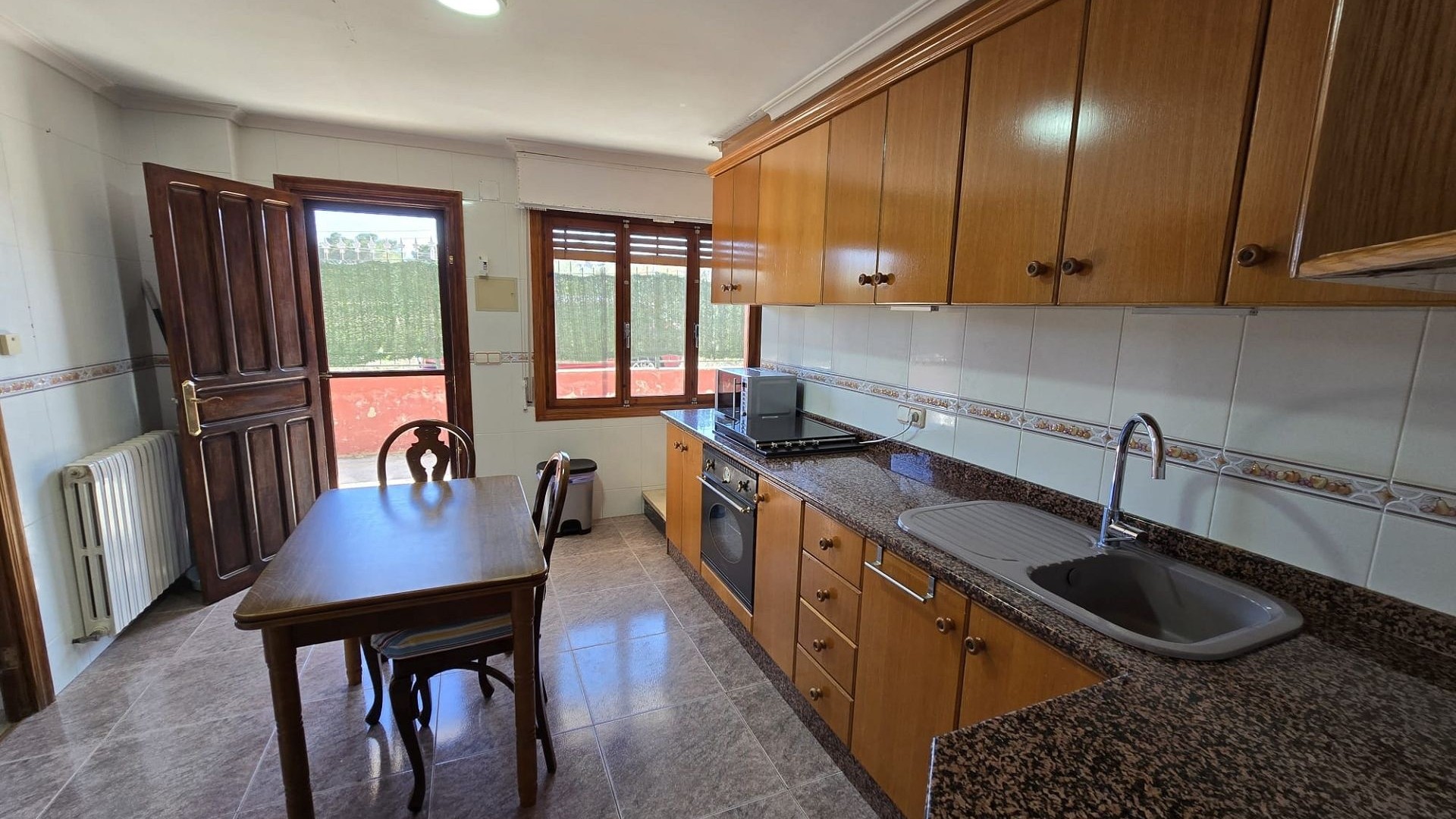 Resale - Freistehende Villa -
Monóvar