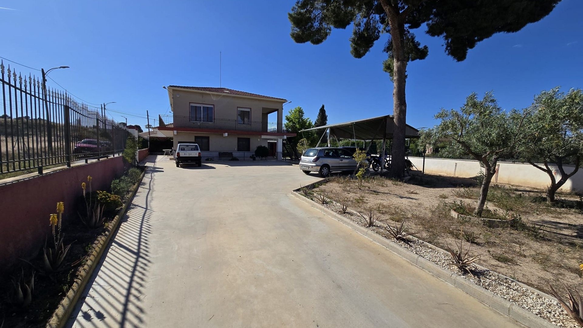 Resale - Freistehende Villa -
Monóvar