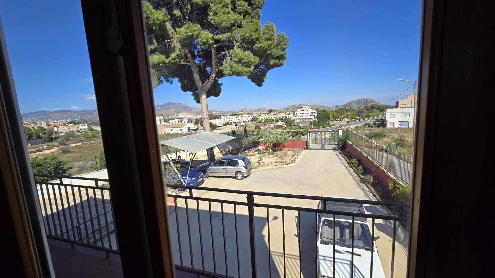 Resale - Freistehende Villa -
Monóvar