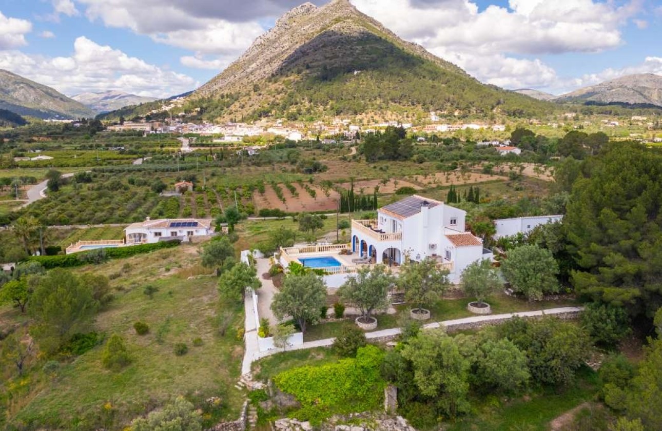 Resale - Freistehende Villa -
Murla - Inland