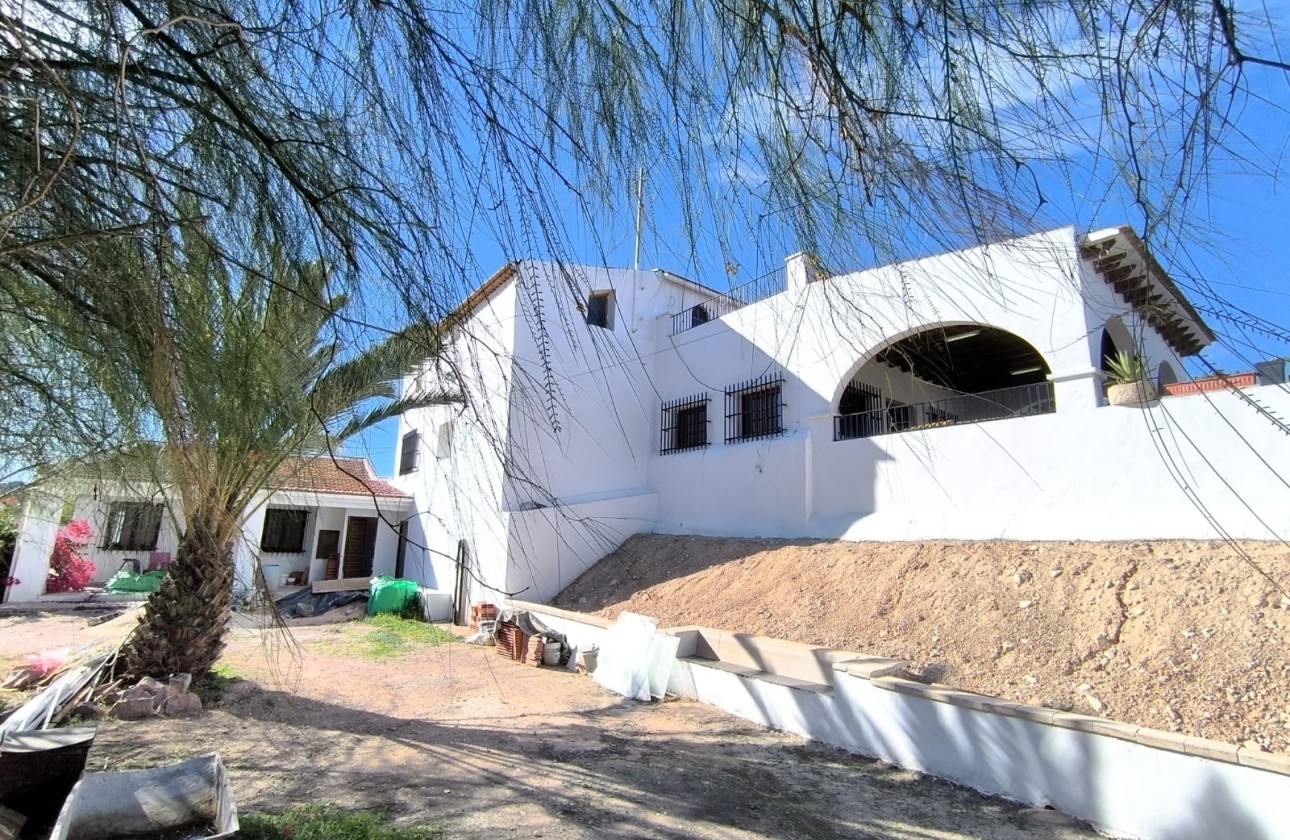Resale - Freistehende Villa -
Novelda - Inland