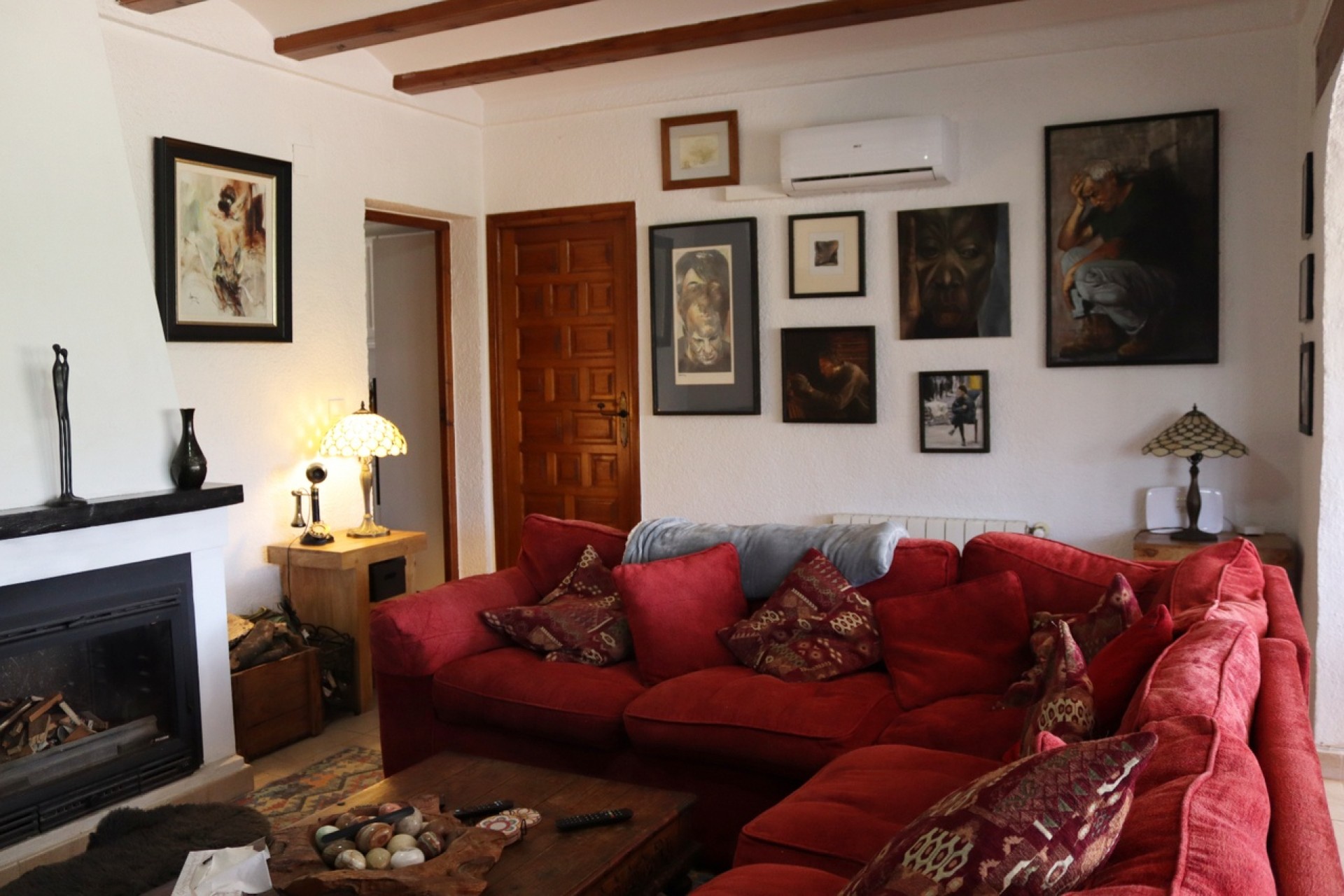 Resale - Freistehende Villa -
Orba - Inland