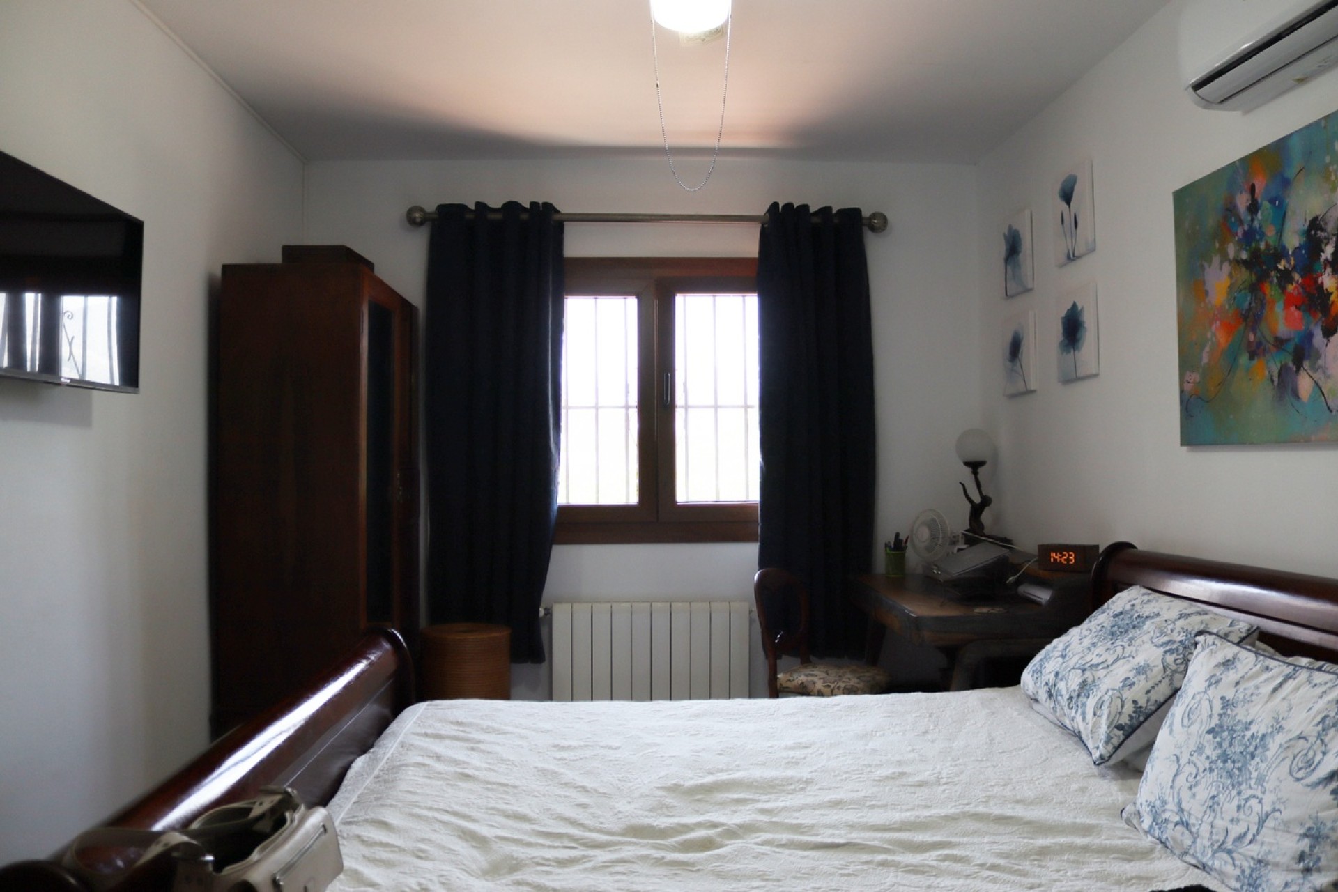 Resale - Freistehende Villa -
Orba - Inland