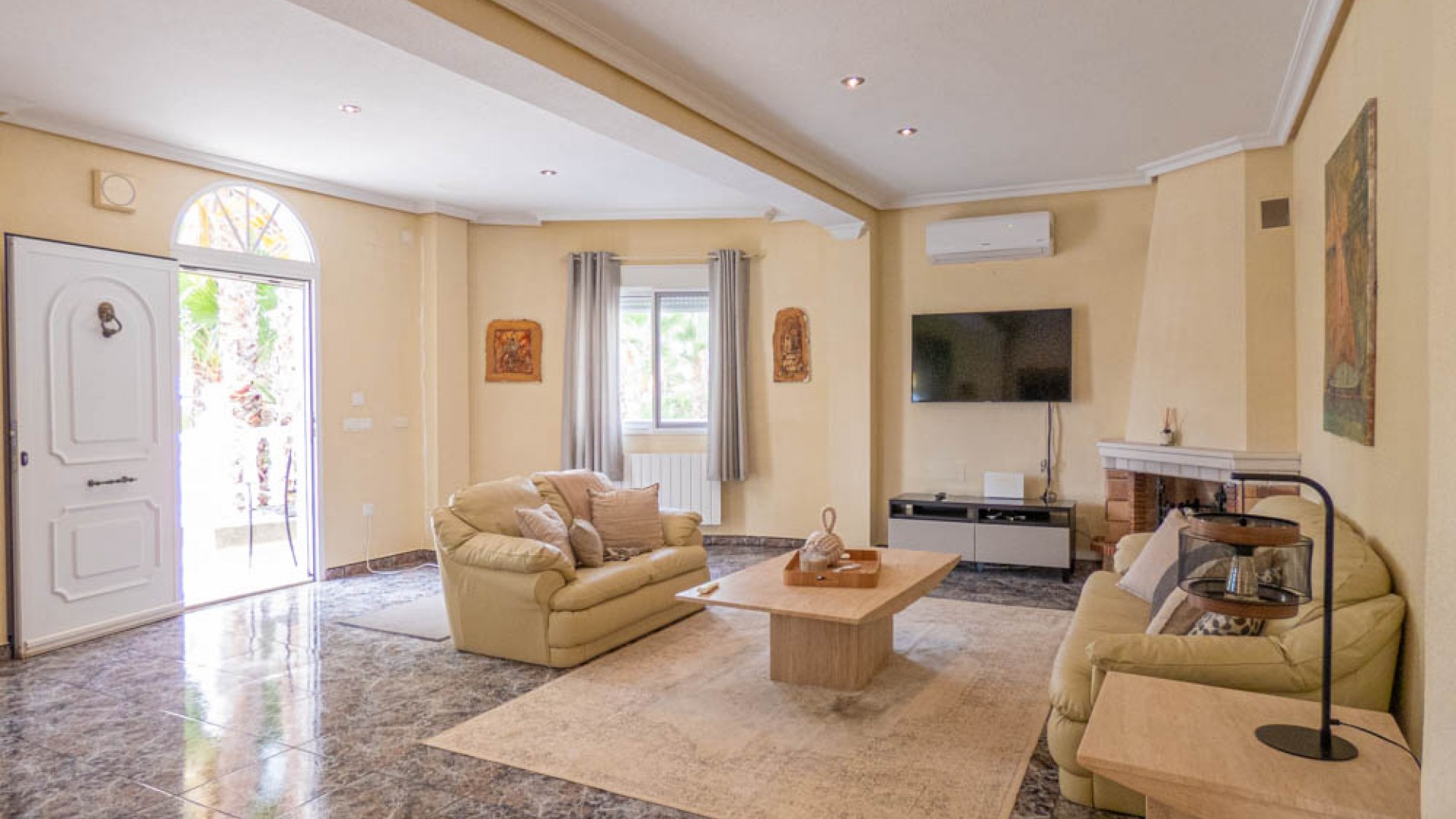 Resale - Freistehende Villa -
Orihuela - Benferri