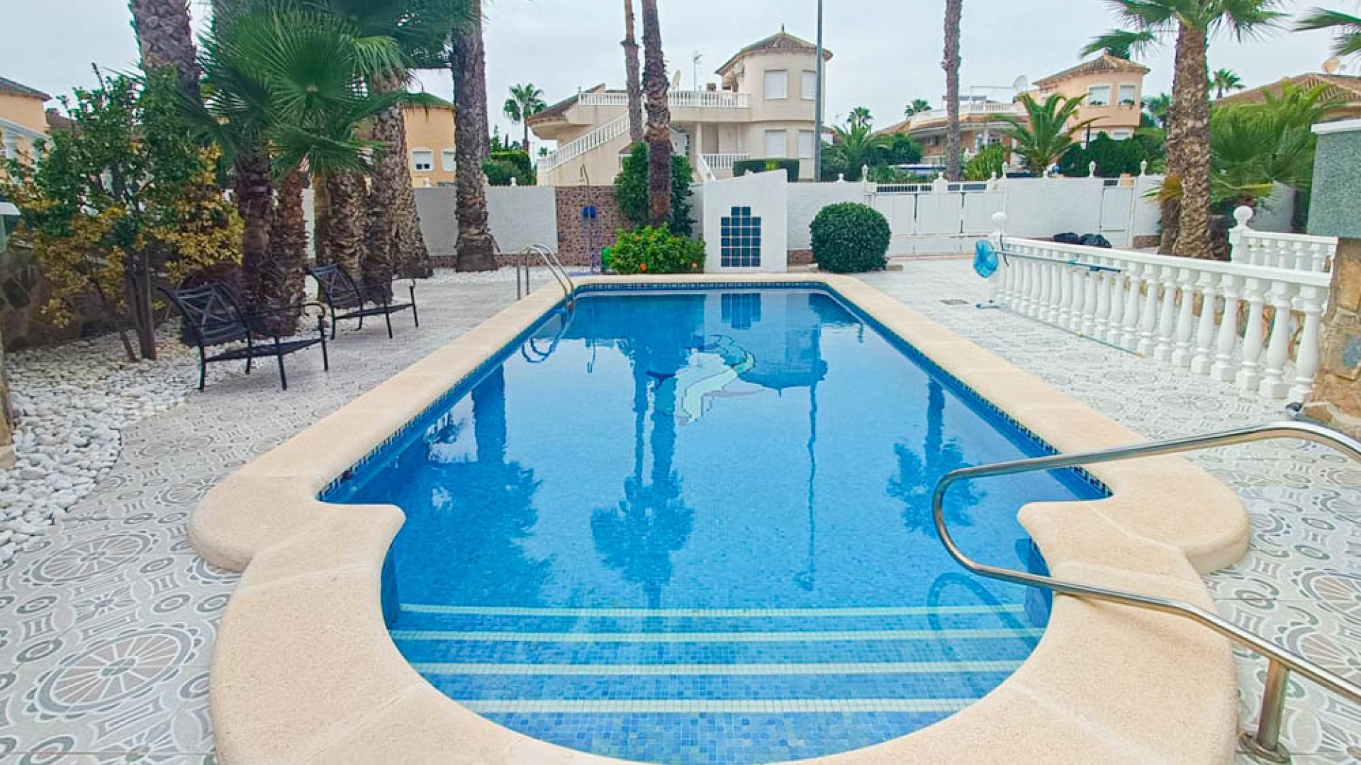 Resale - Freistehende Villa -
Orihuela - Benferri