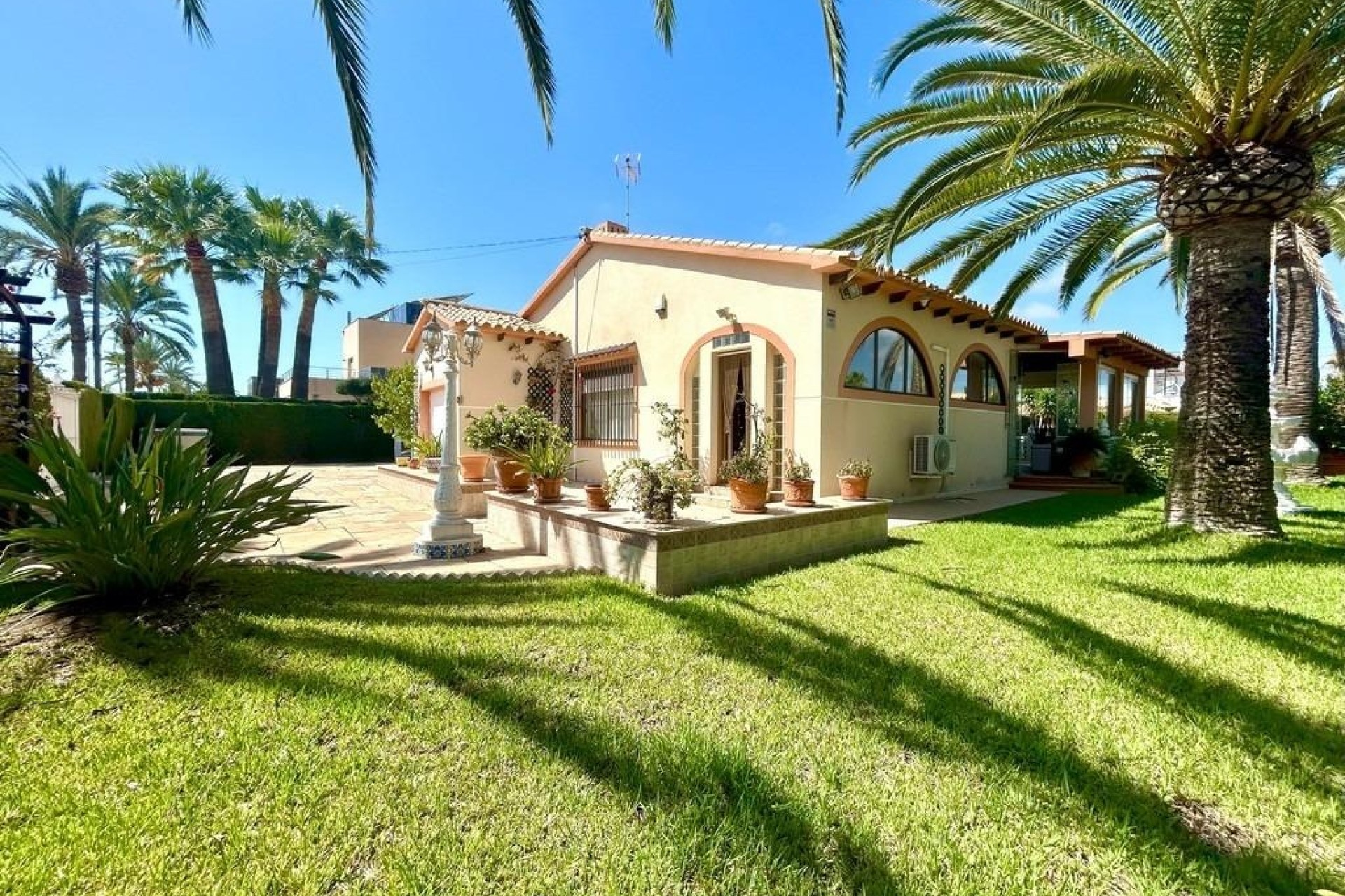 Resale - Freistehende Villa -
Orihuela Costa - Aguamarina