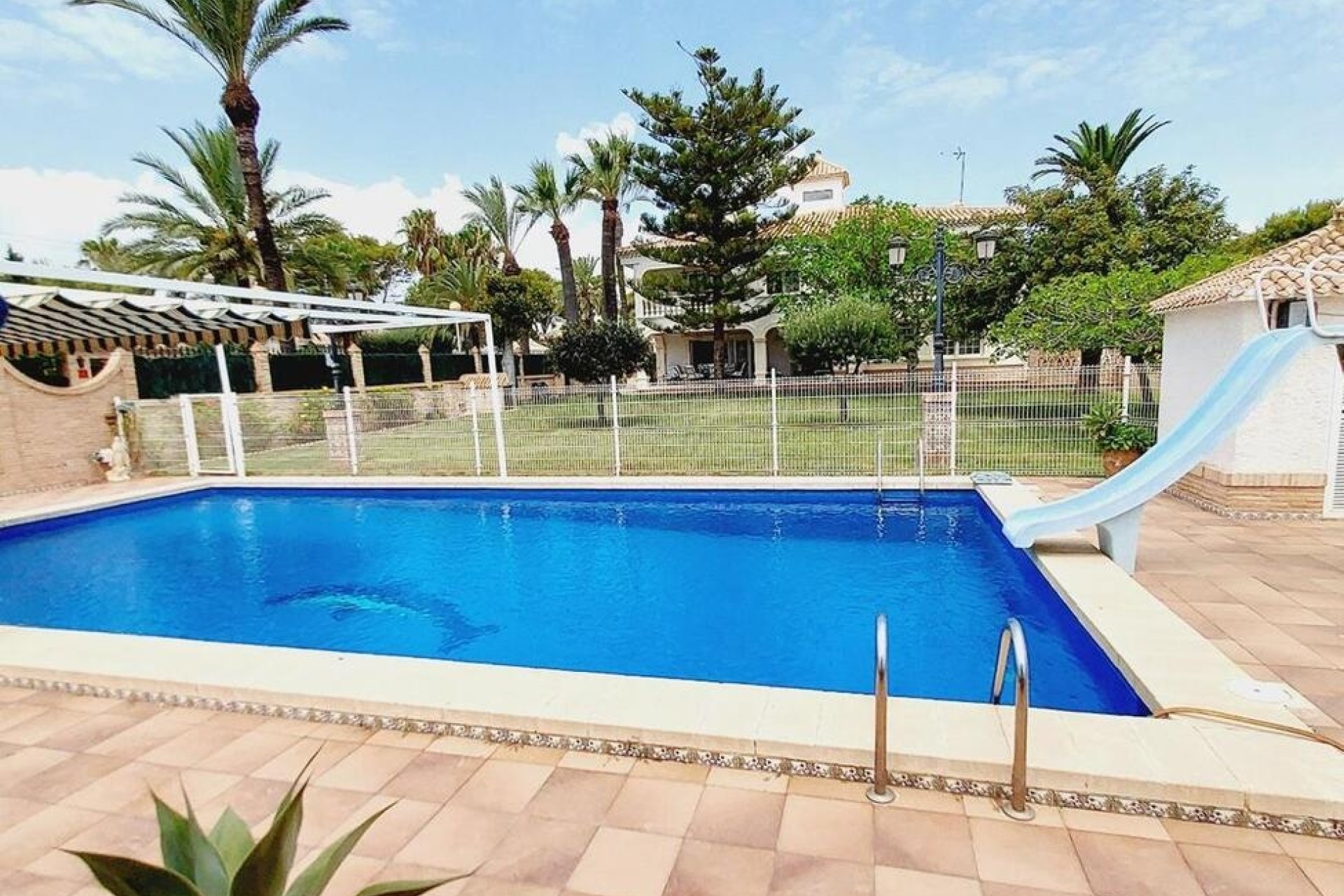 Resale - Freistehende Villa -
Orihuela Costa - Cabo Roig