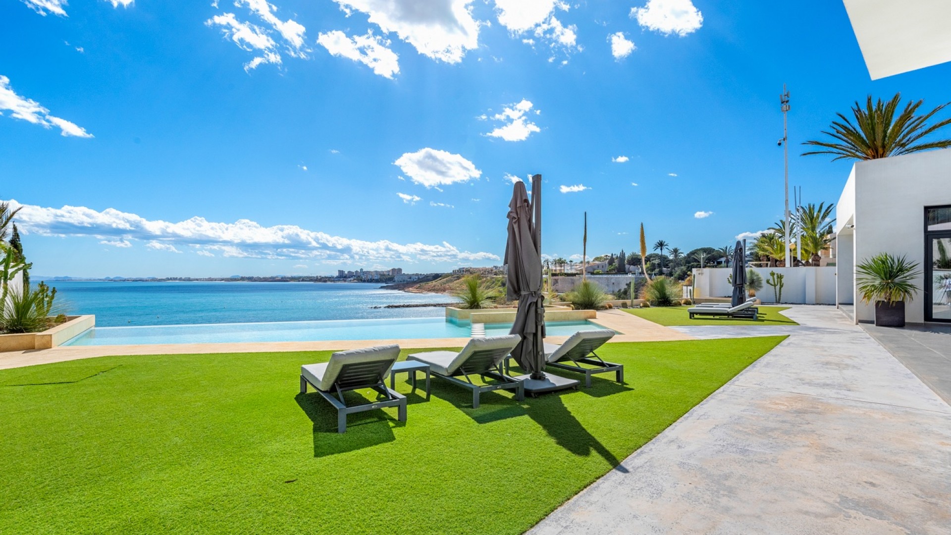 Resale - Freistehende Villa -
Orihuela Costa - Cabo Roig