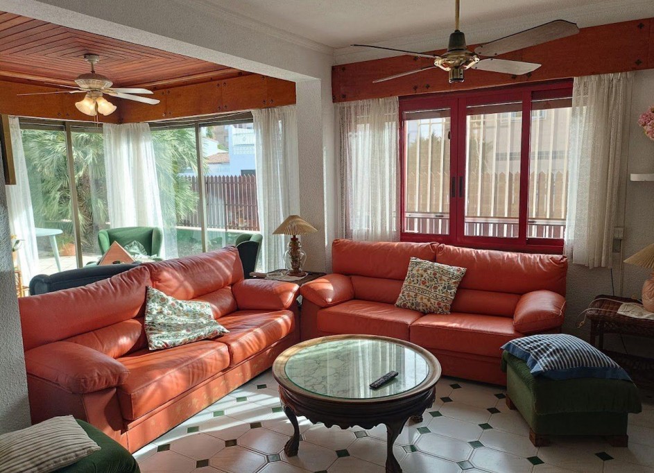 Resale - Freistehende Villa -
Orihuela Costa - Campoamor