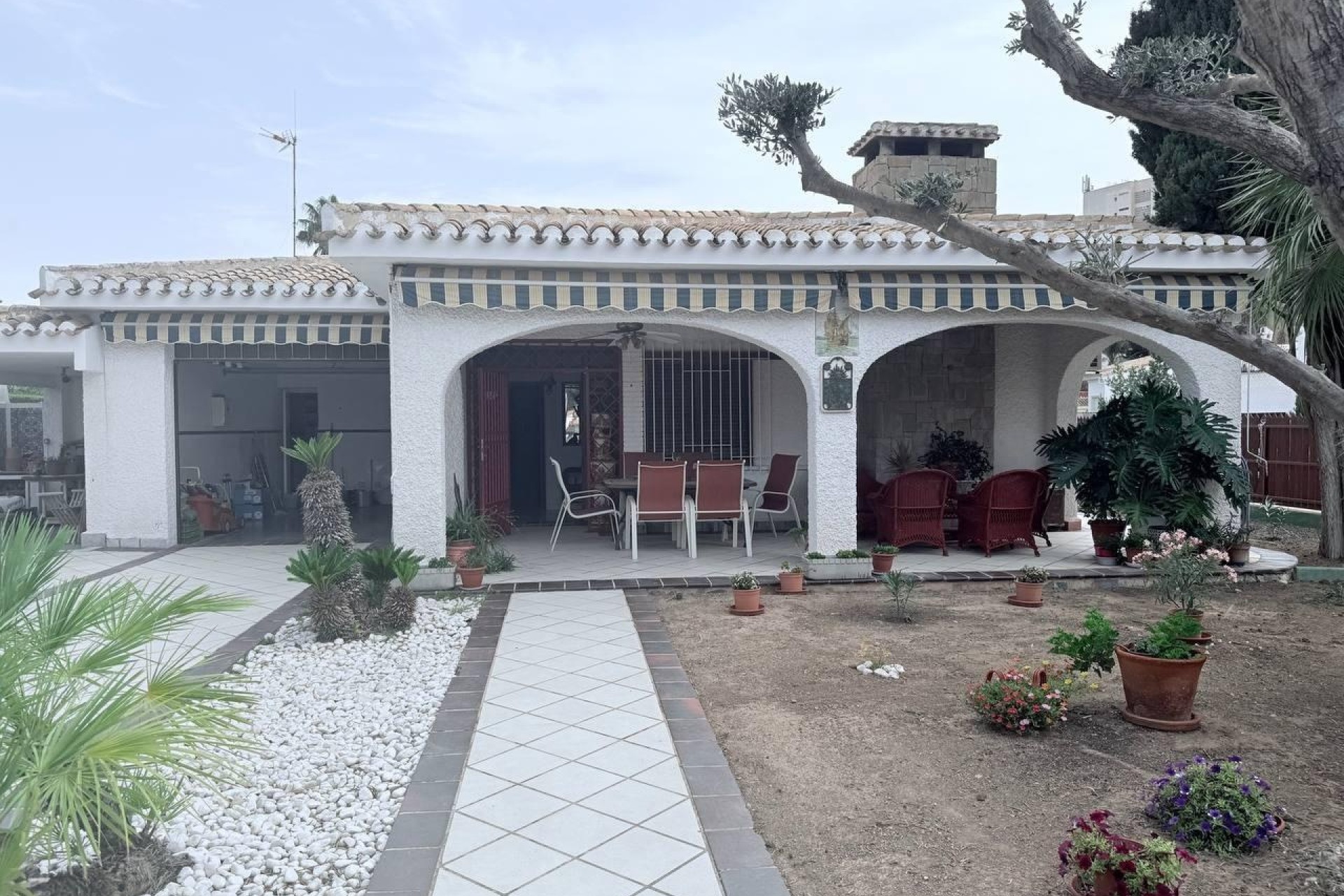 Resale - Freistehende Villa -
Orihuela Costa - Campoamor