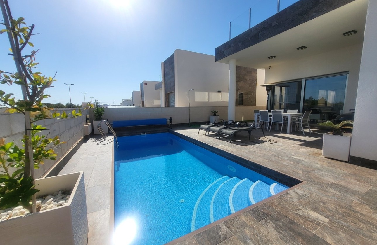 Resale - Freistehende Villa -
Orihuela Costa - Costa Blanca