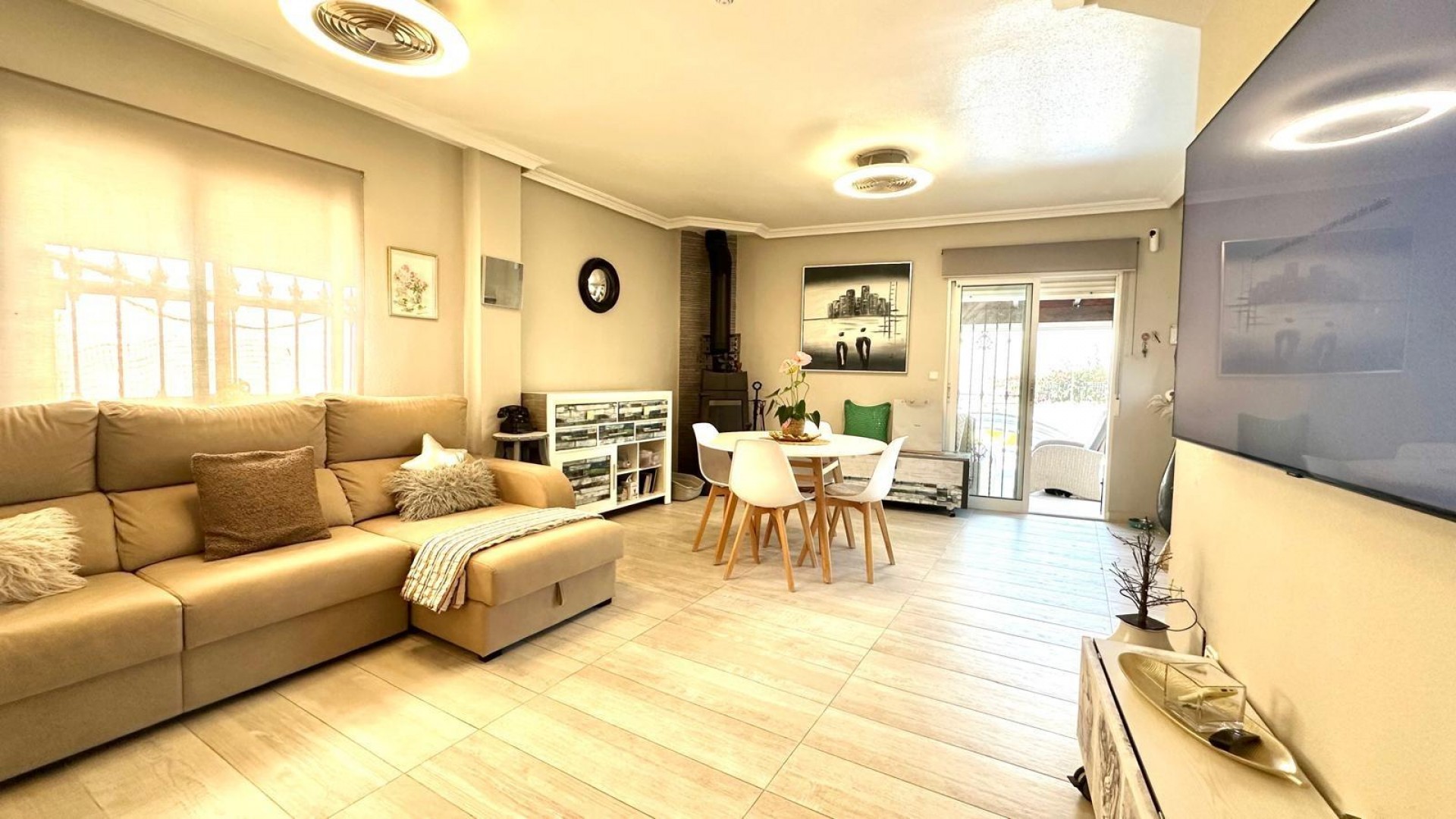 Resale - Freistehende Villa -
Orihuela Costa - La Regia