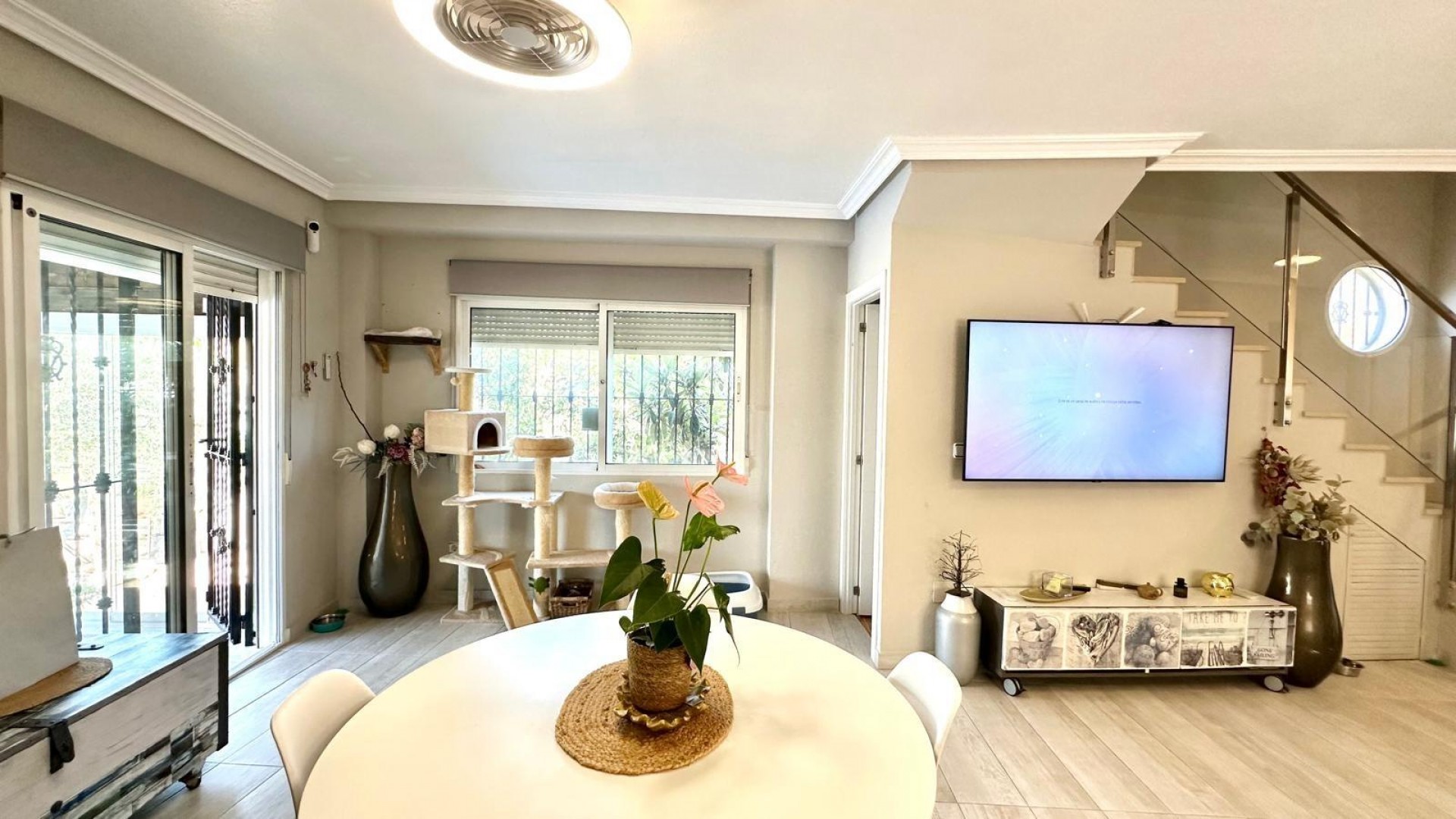 Resale - Freistehende Villa -
Orihuela Costa - La Regia