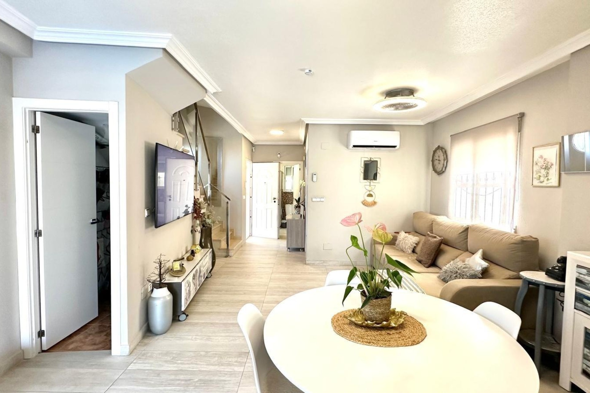 Resale - Freistehende Villa -
Orihuela Costa - La Regia