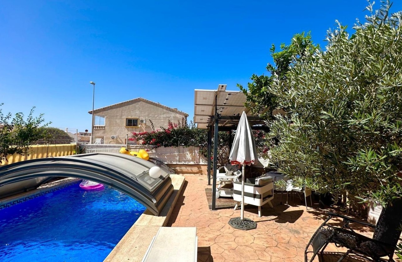 Resale - Freistehende Villa -
Orihuela Costa - La Regia