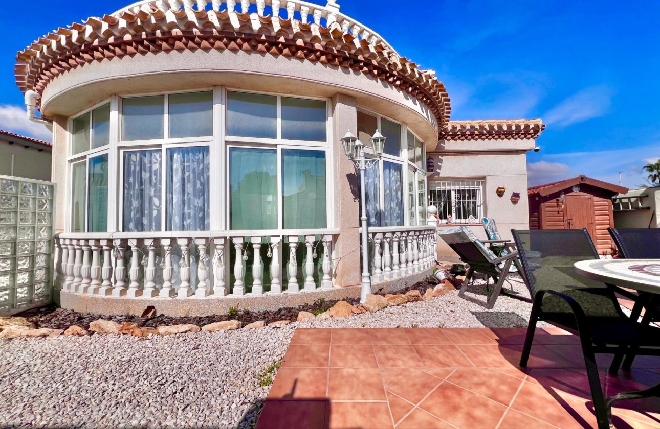 Resale - Freistehende Villa -
Orihuela Costa - La Zenia
