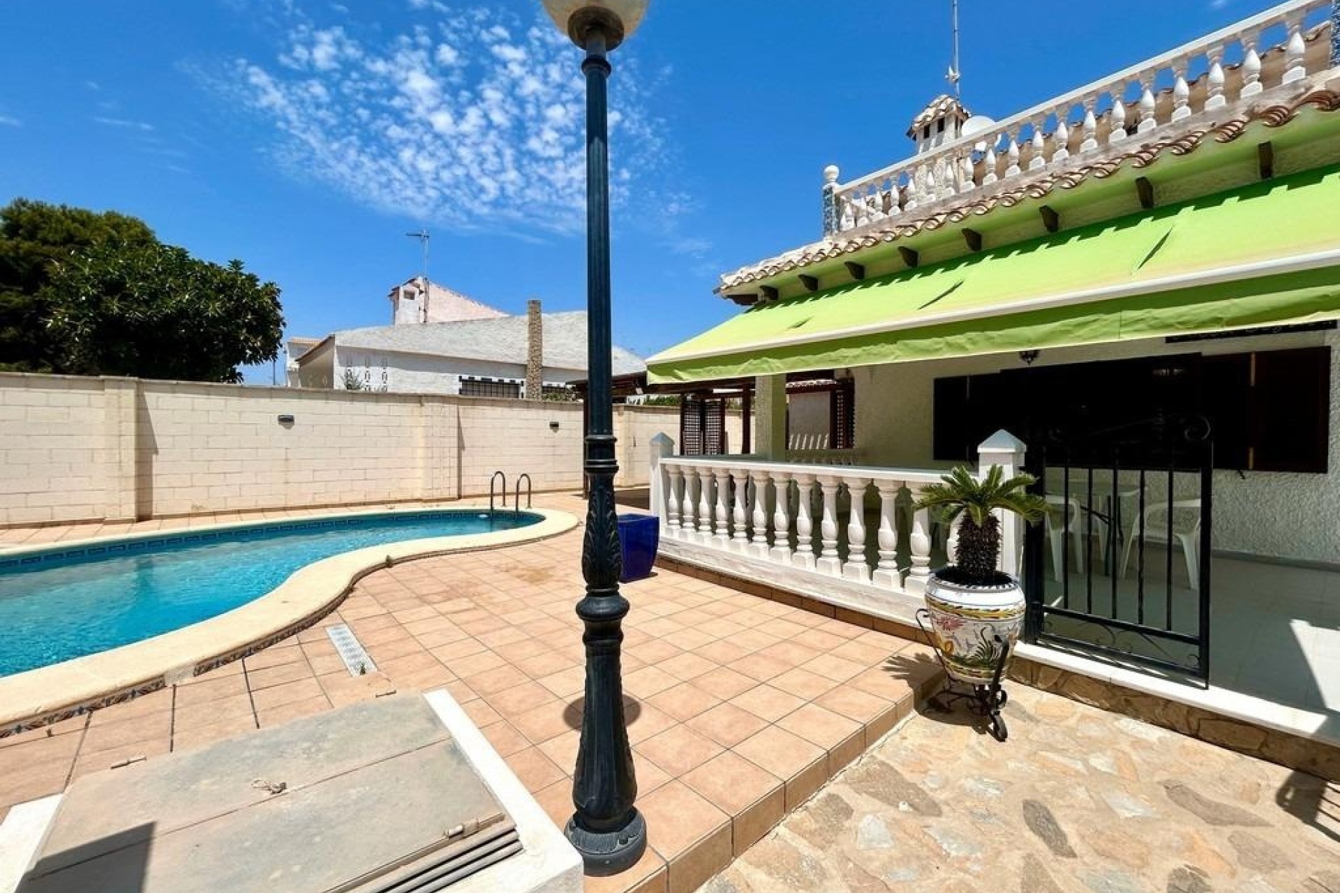 Resale - Freistehende Villa -
Orihuela Costa - La Zenia