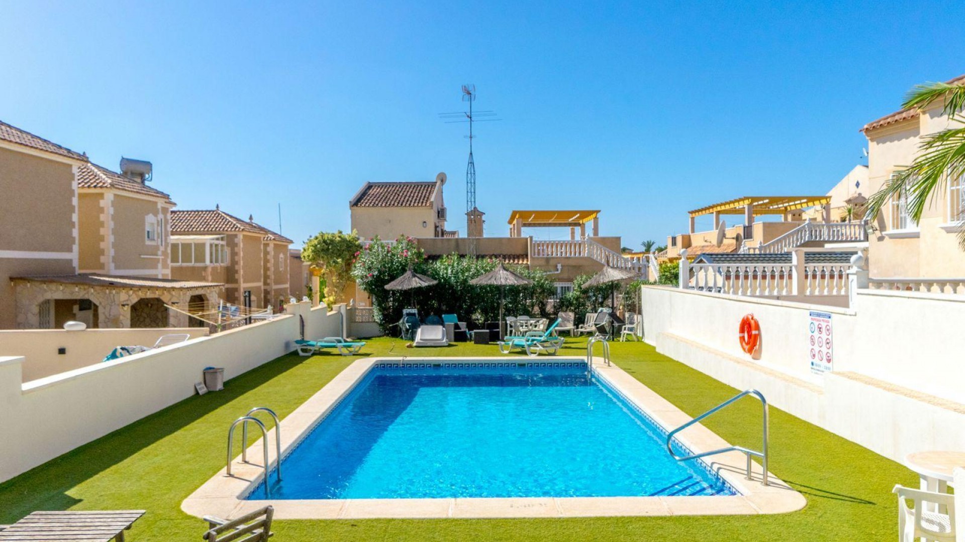 Resale - Freistehende Villa -
Orihuela Costa - Las Filipinas